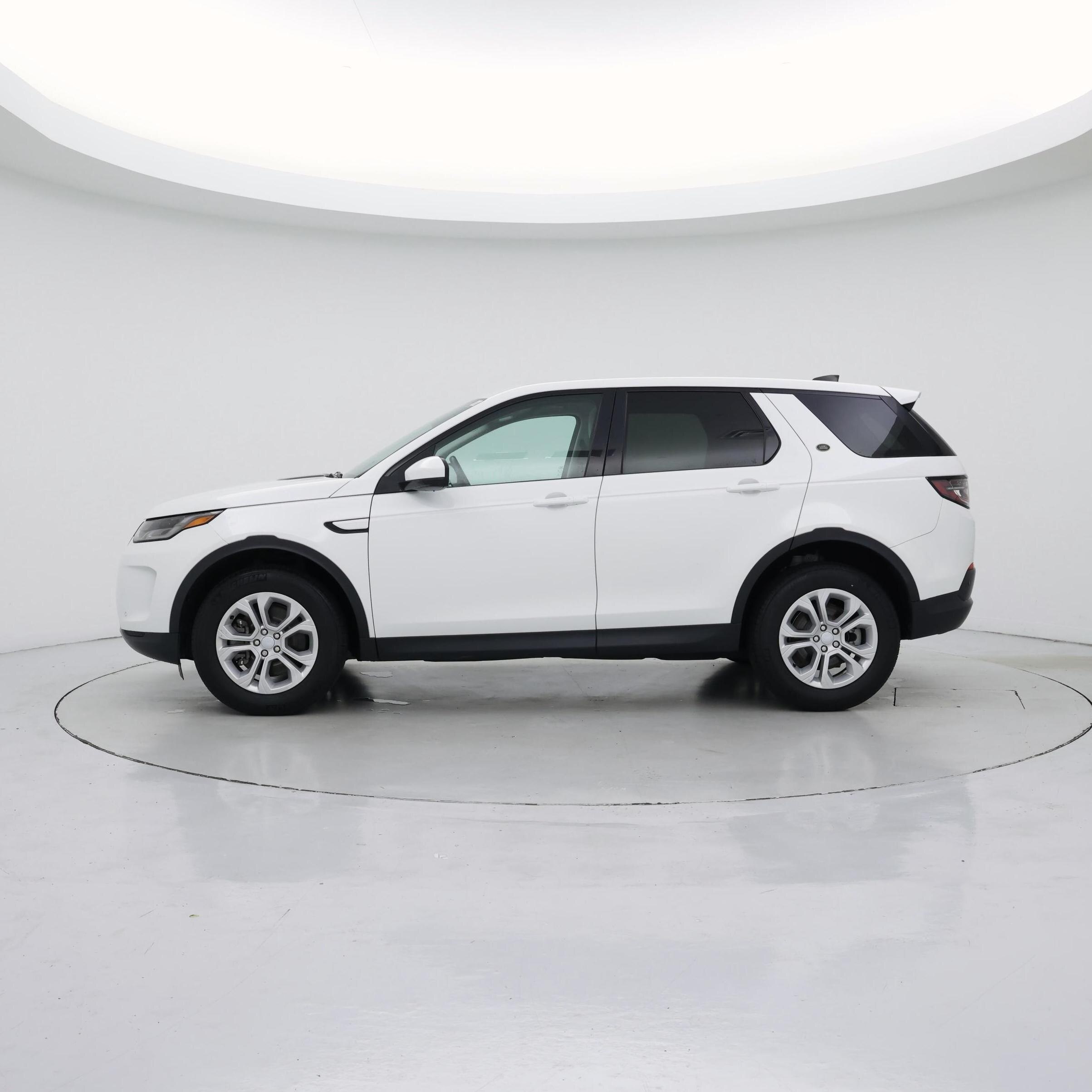 Thumbnail: 2022 Land Rover Discovery Sport - 3