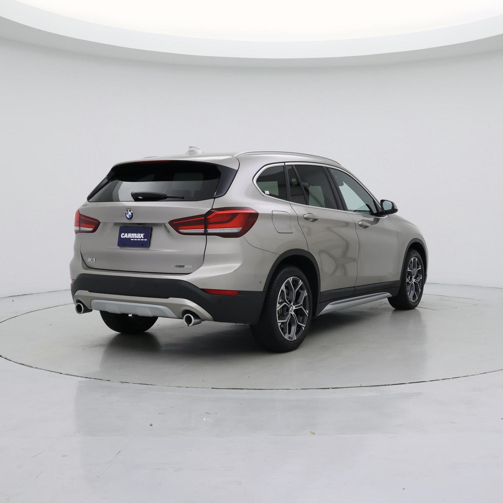 Thumbnail: 2022 BMW X1 - 8