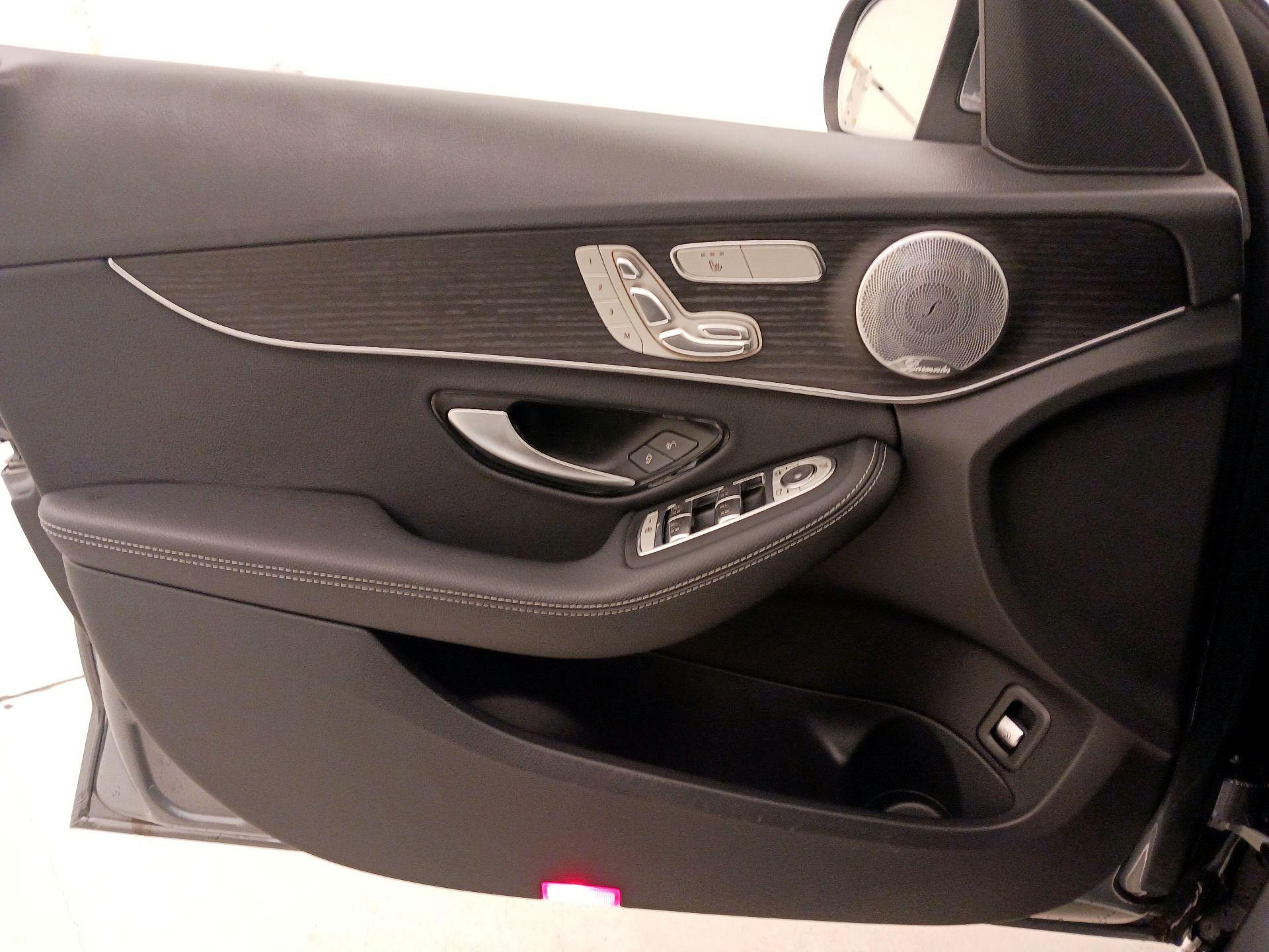 Thumbnail: 2021 Mercedes-Benz C-Class - 12