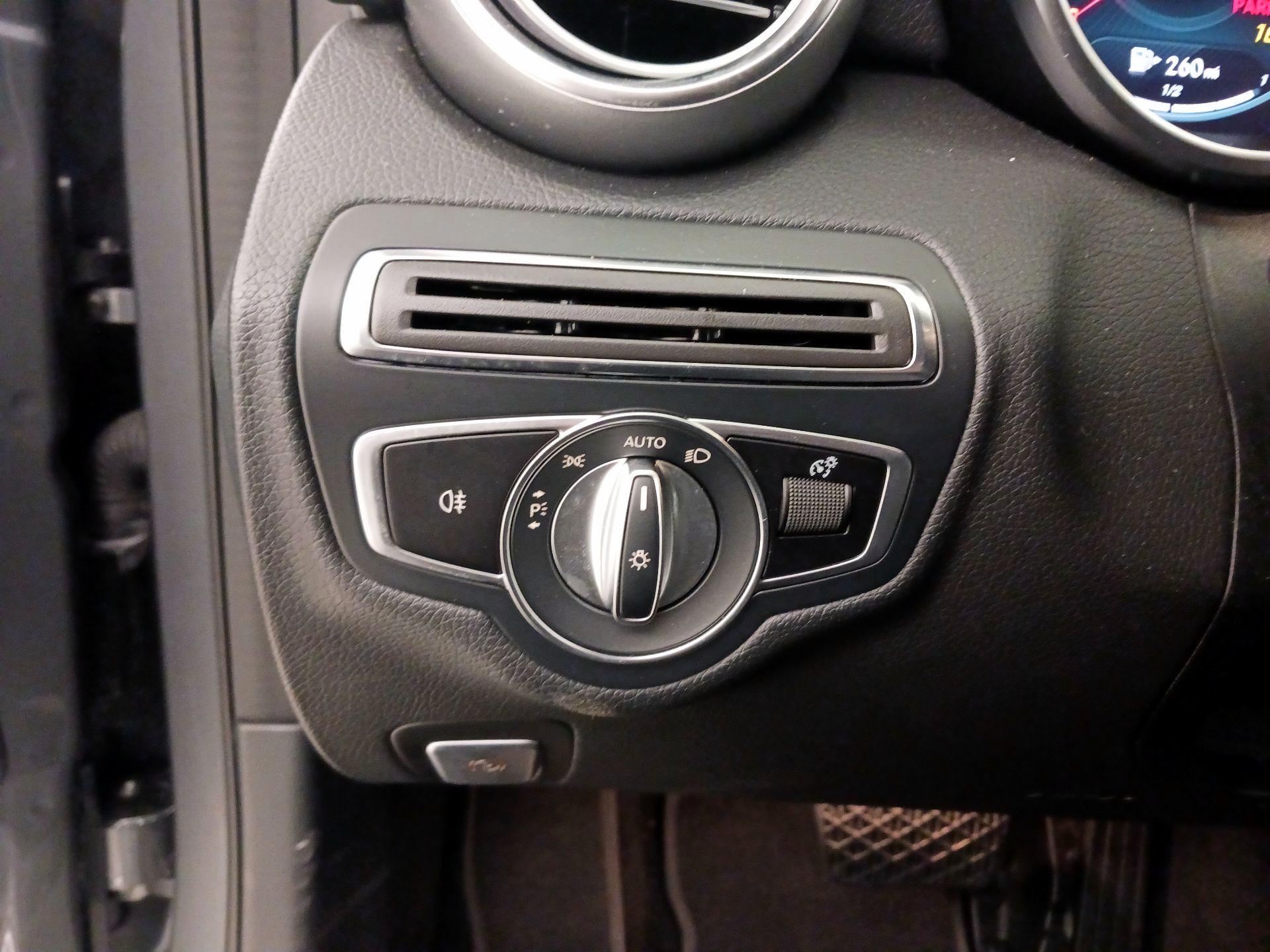 Thumbnail: 2021 Mercedes-Benz C-Class - 13