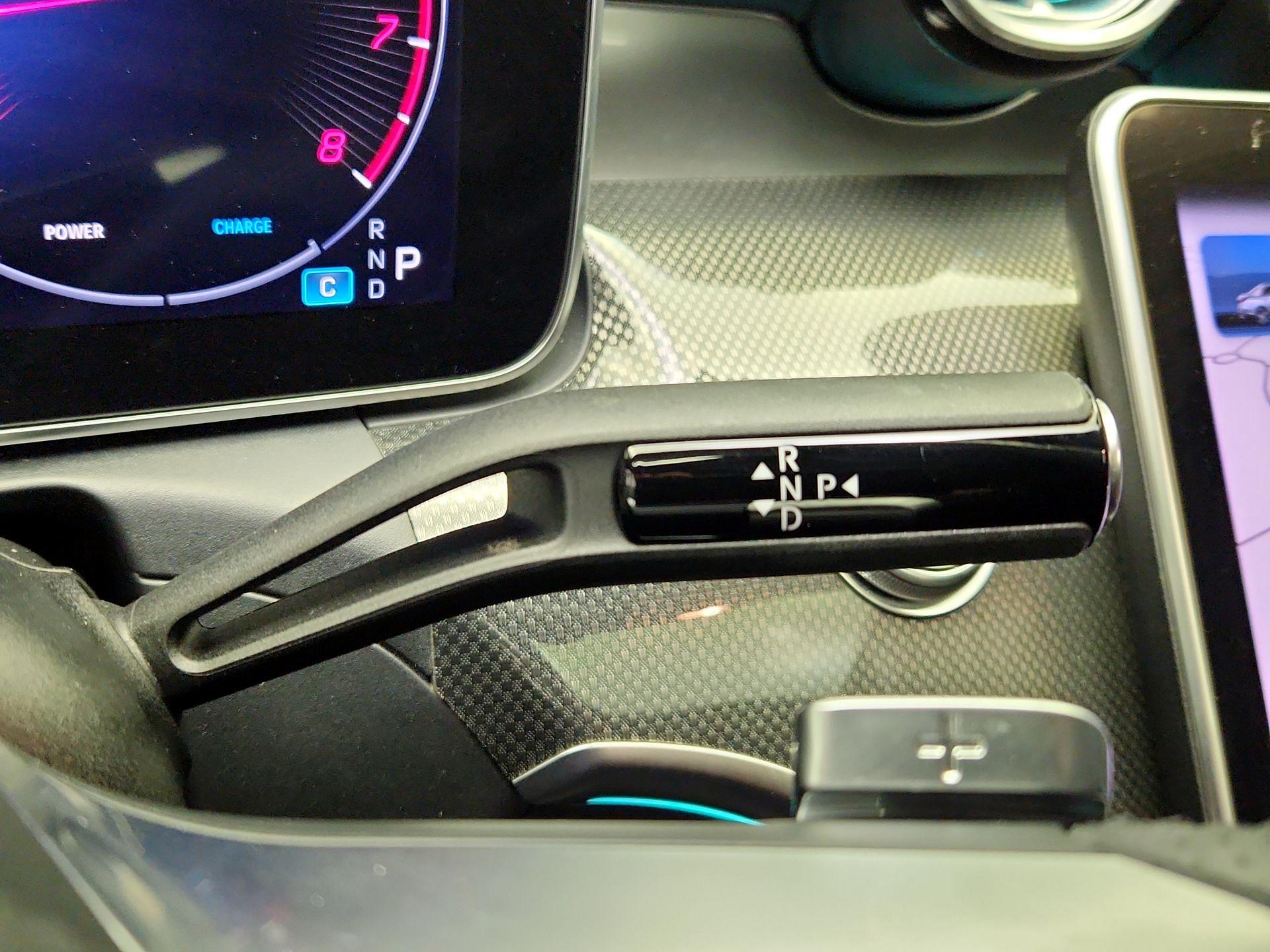 Thumbnail: 2023 Mercedes-Benz C-Class - 18