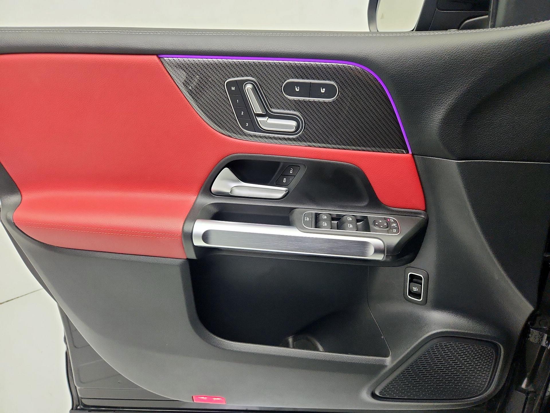 Thumbnail: 2022 Mercedes-Benz GLB - 12