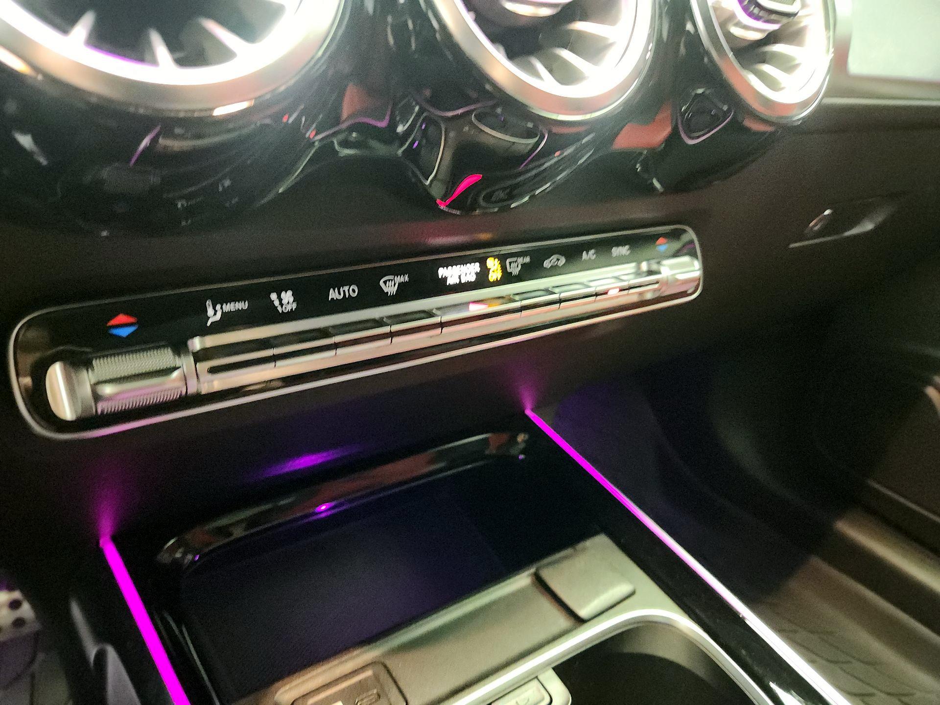 Thumbnail: 2022 Mercedes-Benz GLB - 17