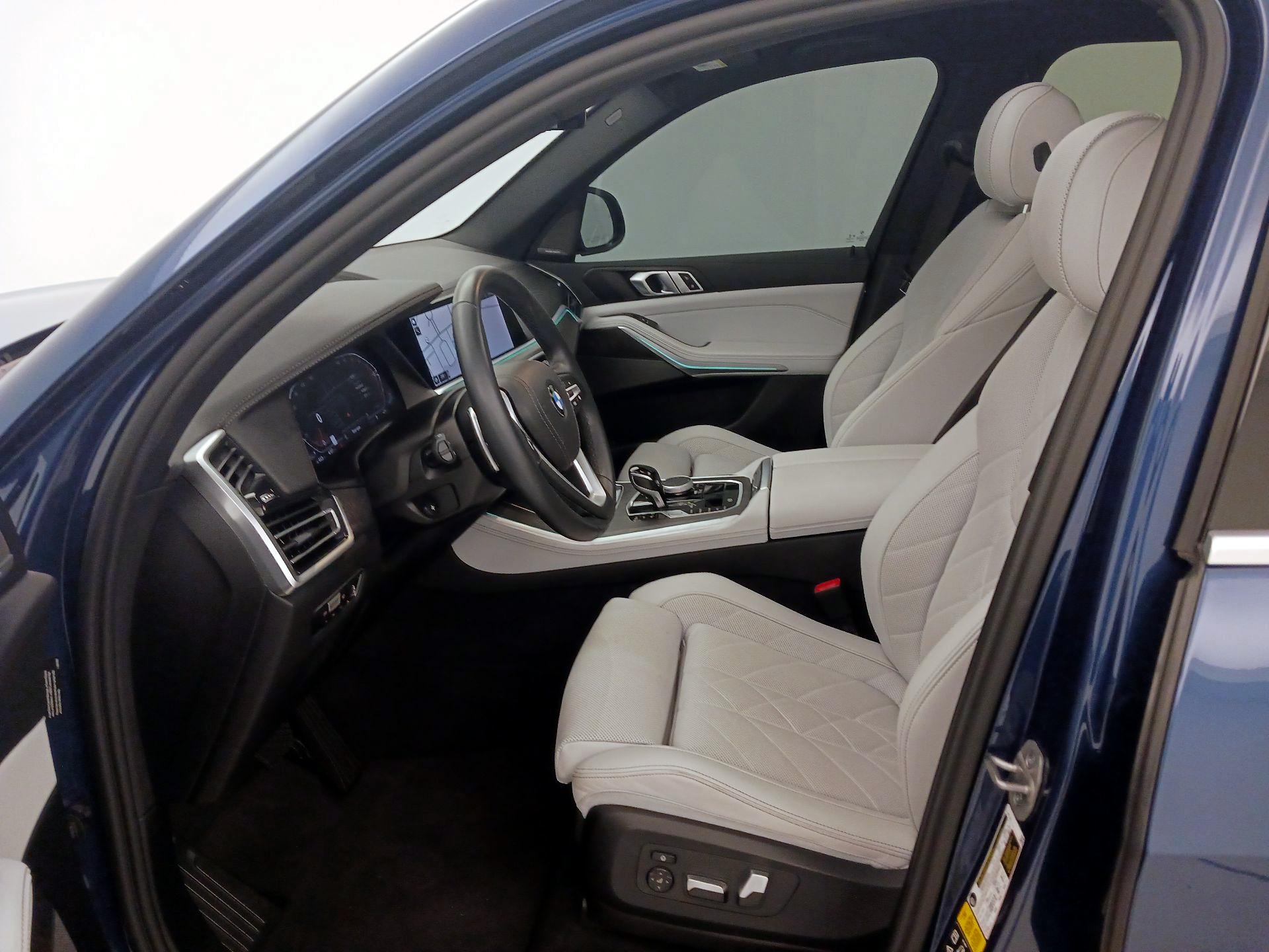 Thumbnail: 2023 BMW X5 - 11