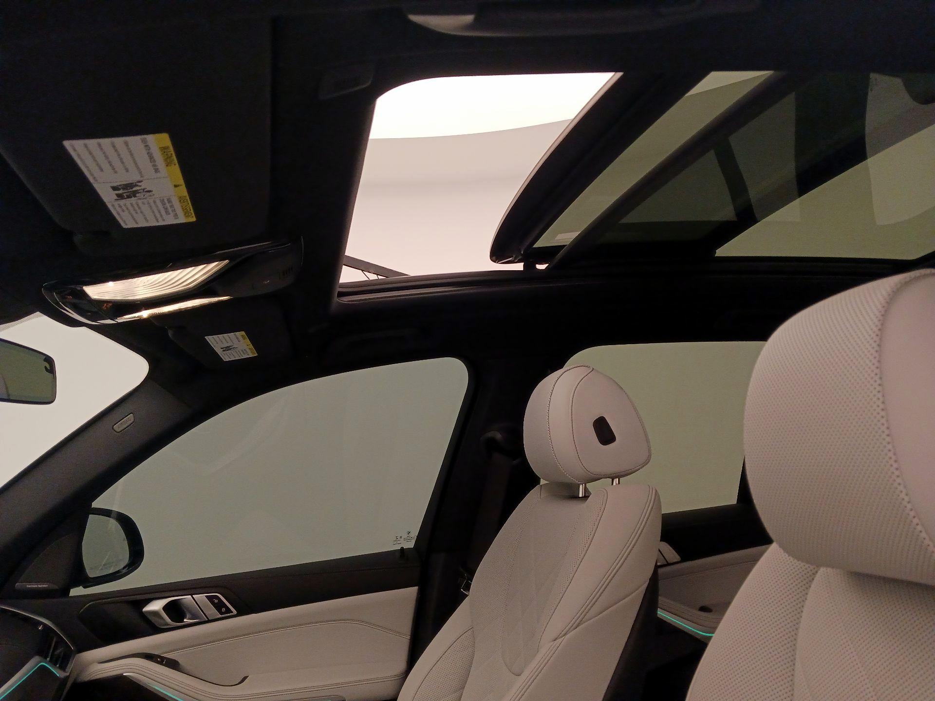 Thumbnail: 2023 BMW X5 - 20