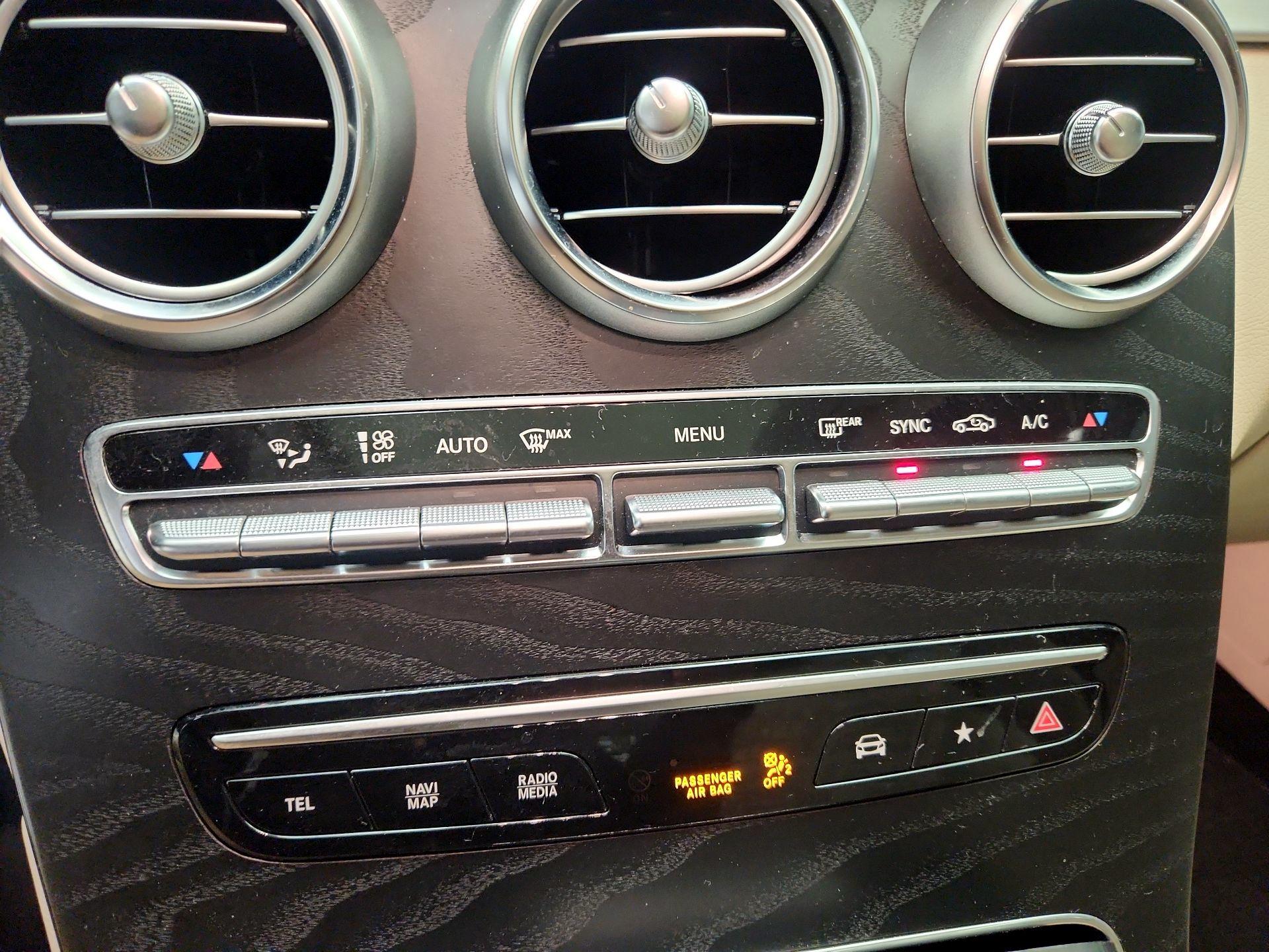 Thumbnail: 2022 Mercedes-Benz GLC - 16