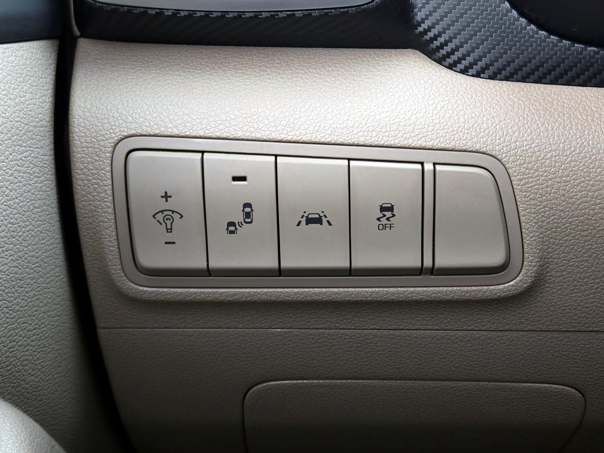 Thumbnail: 2020 Hyundai Tucson - 13