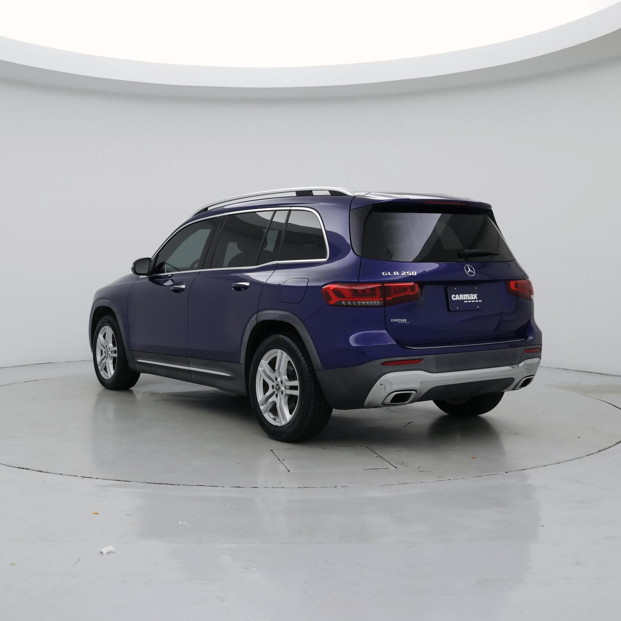 Thumbnail: 2021 Mercedes-Benz GLB - 2