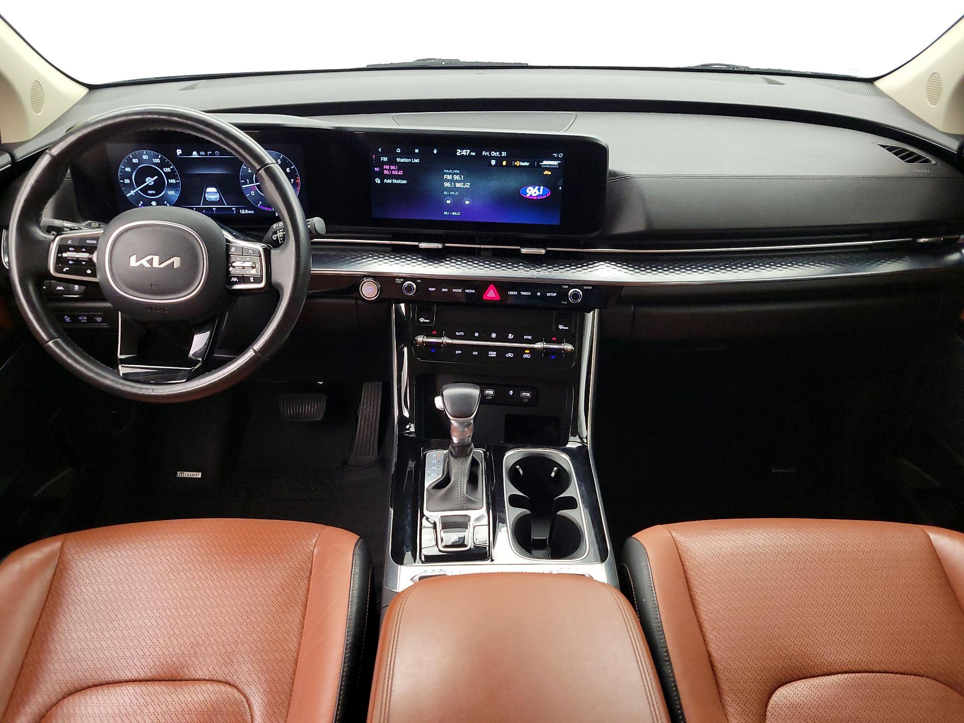 Thumbnail: 2023 Kia Carnival - 9