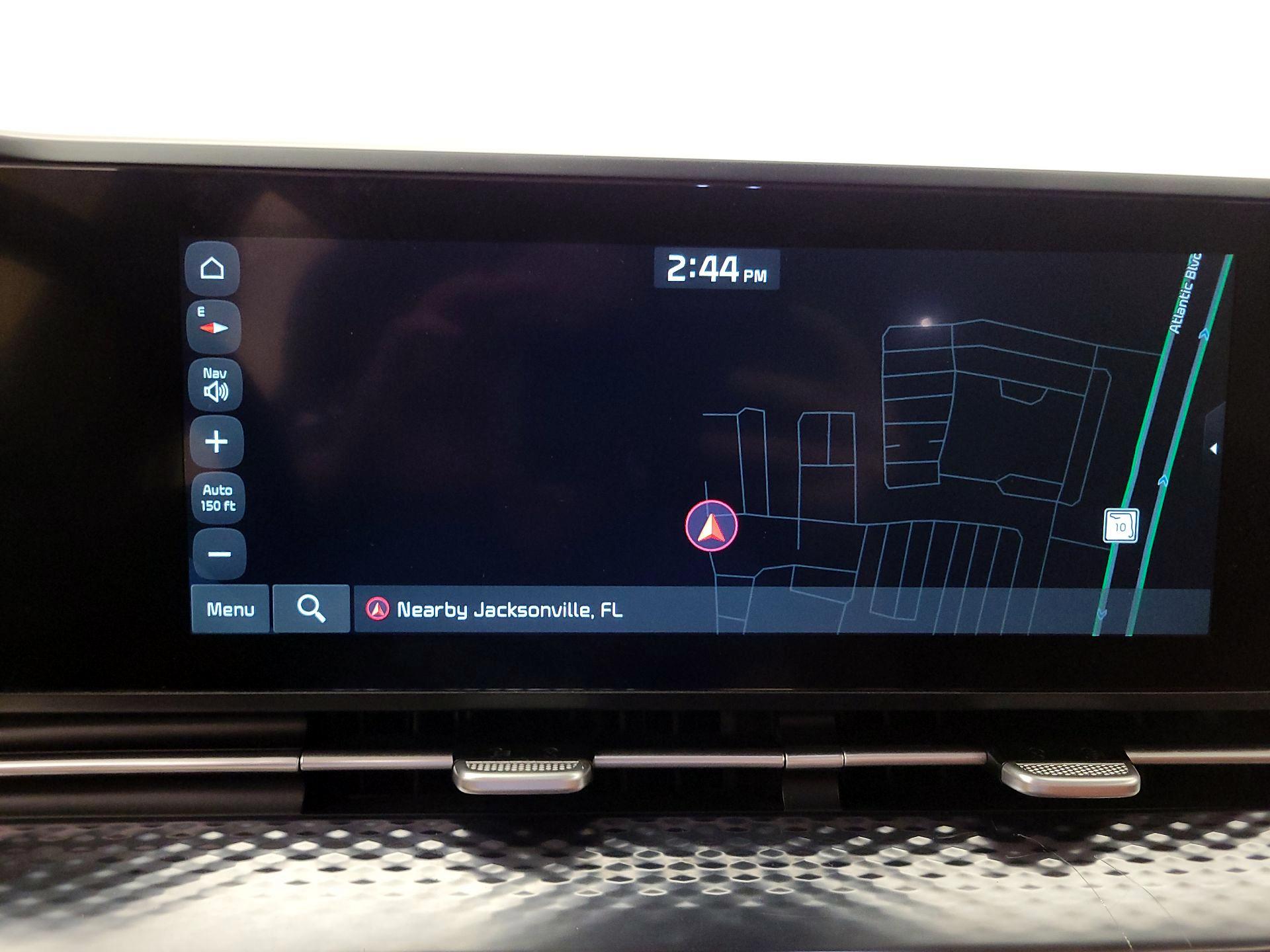 Thumbnail: 2023 Kia Carnival - 14