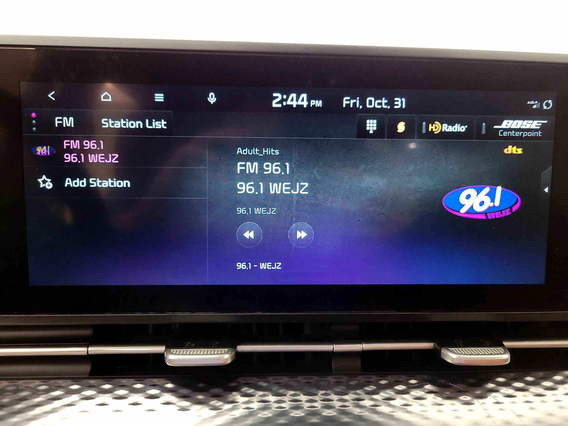 Thumbnail: 2023 Kia Carnival - 16