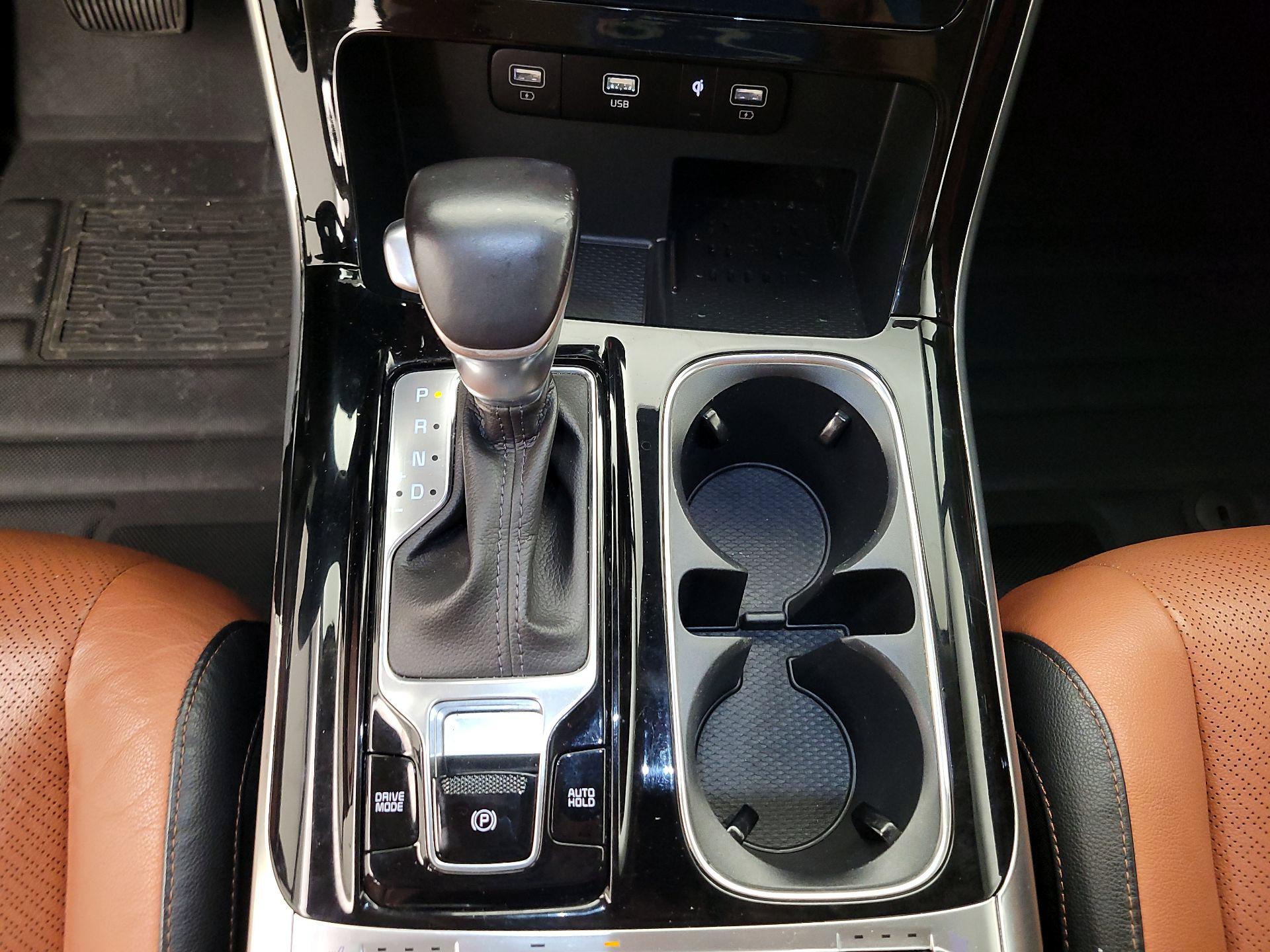 Thumbnail: 2023 Kia Carnival - 18