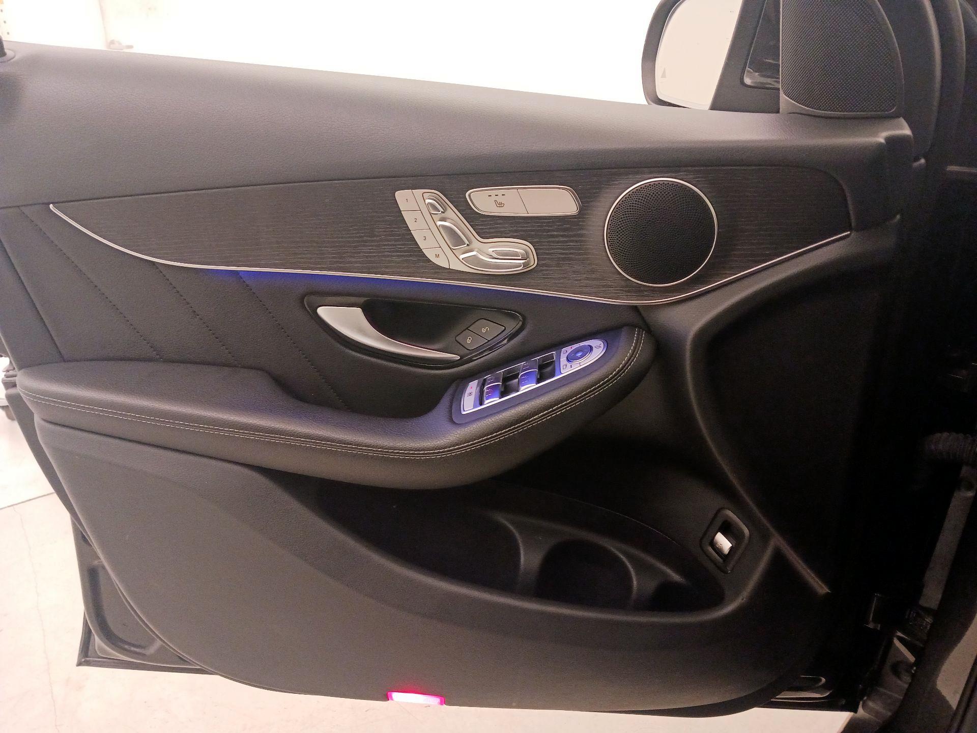 Thumbnail: 2022 Mercedes-Benz GLC - 12