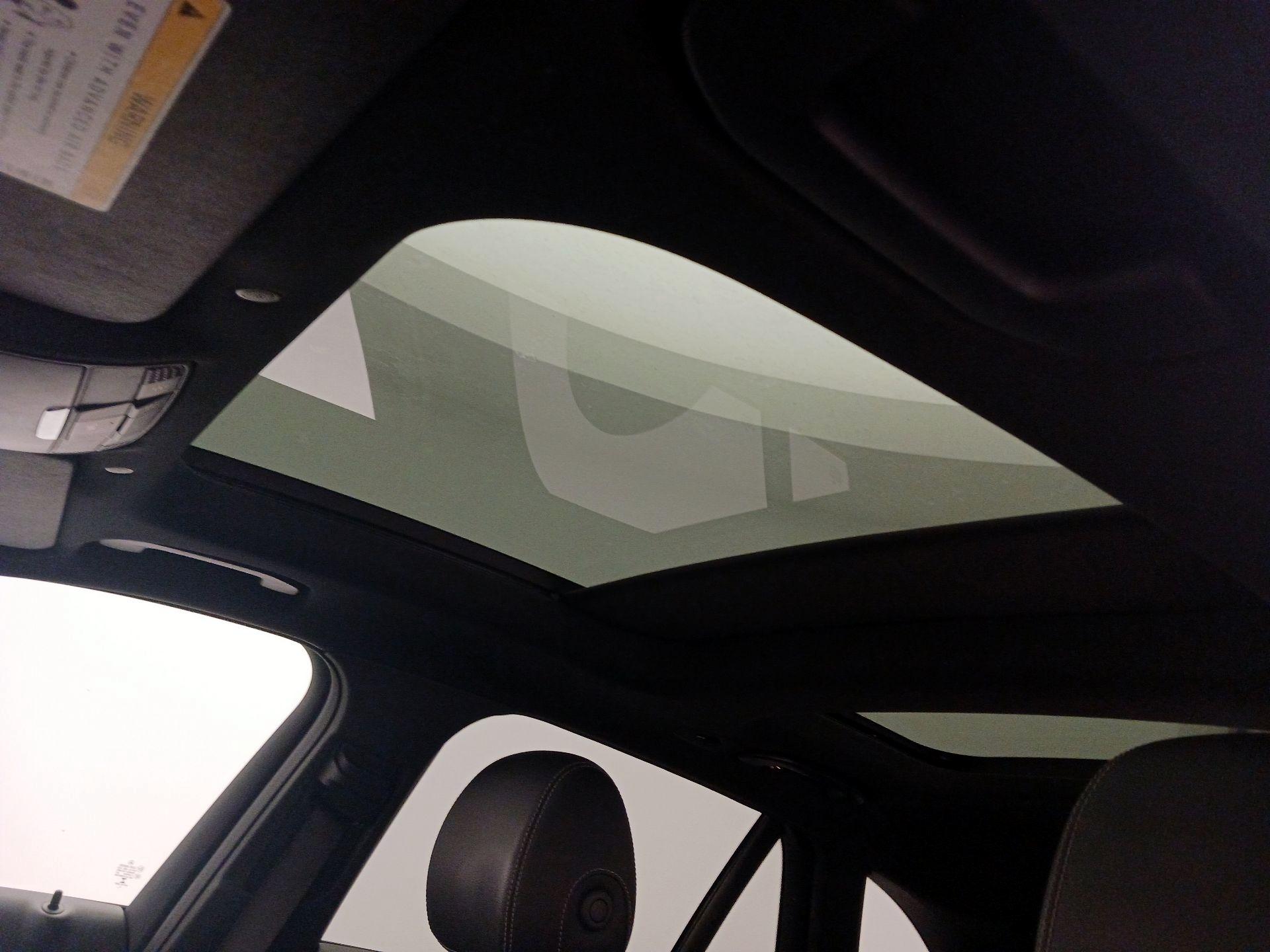 Thumbnail: 2022 Mercedes-Benz GLC - 19