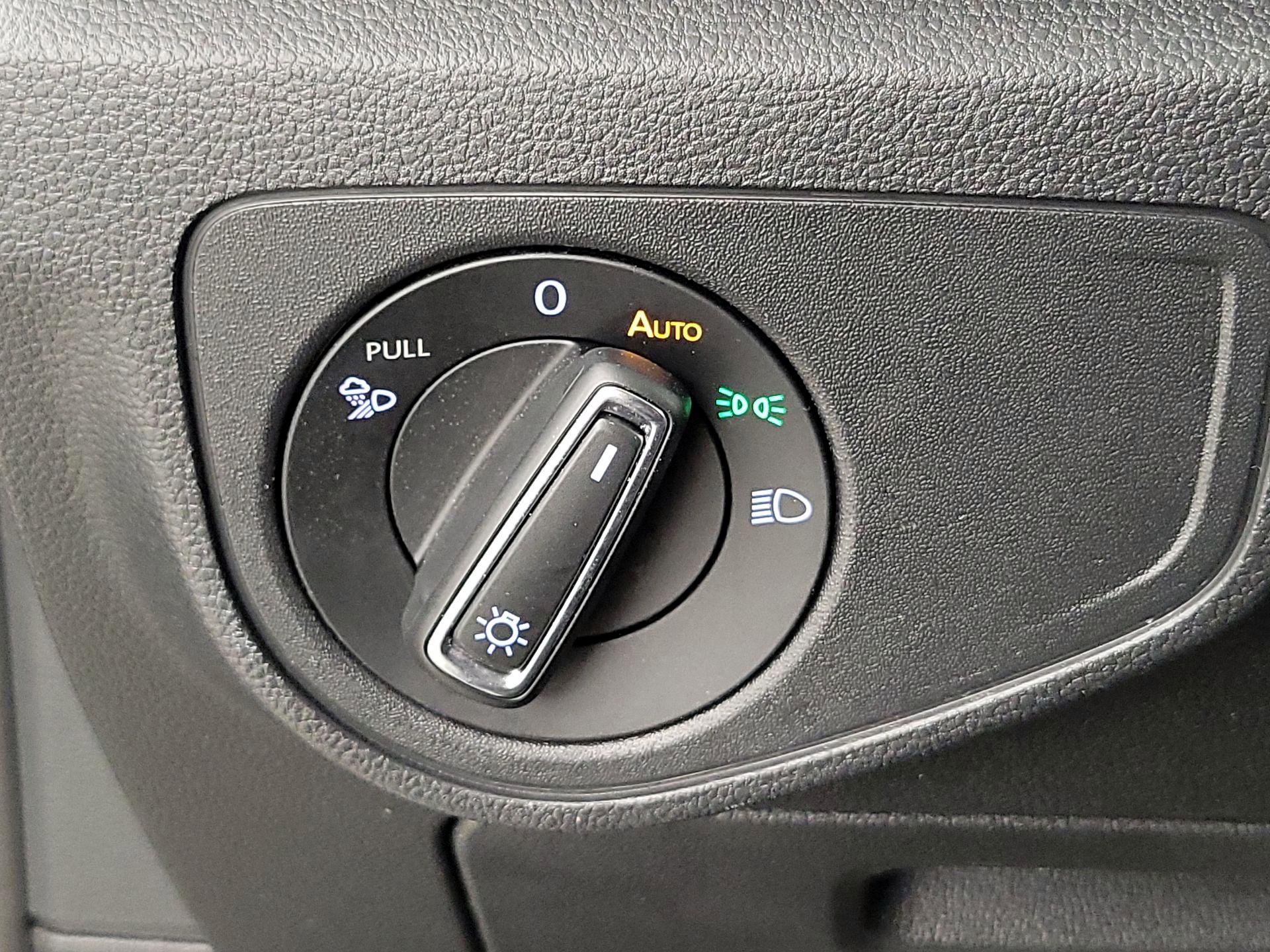 Thumbnail: 2022 Volkswagen Atlas - 13