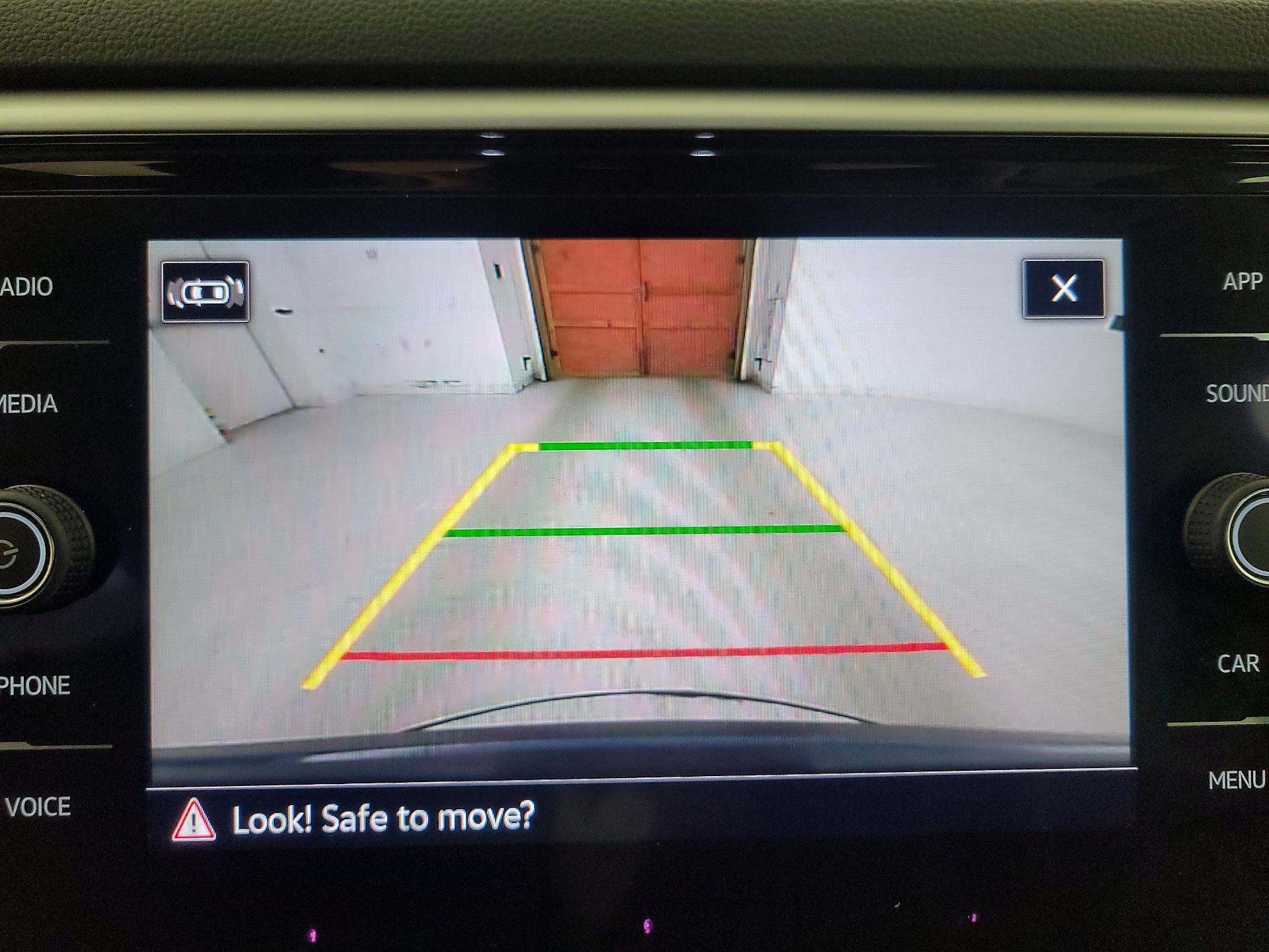 Thumbnail: 2022 Volkswagen Atlas - 14