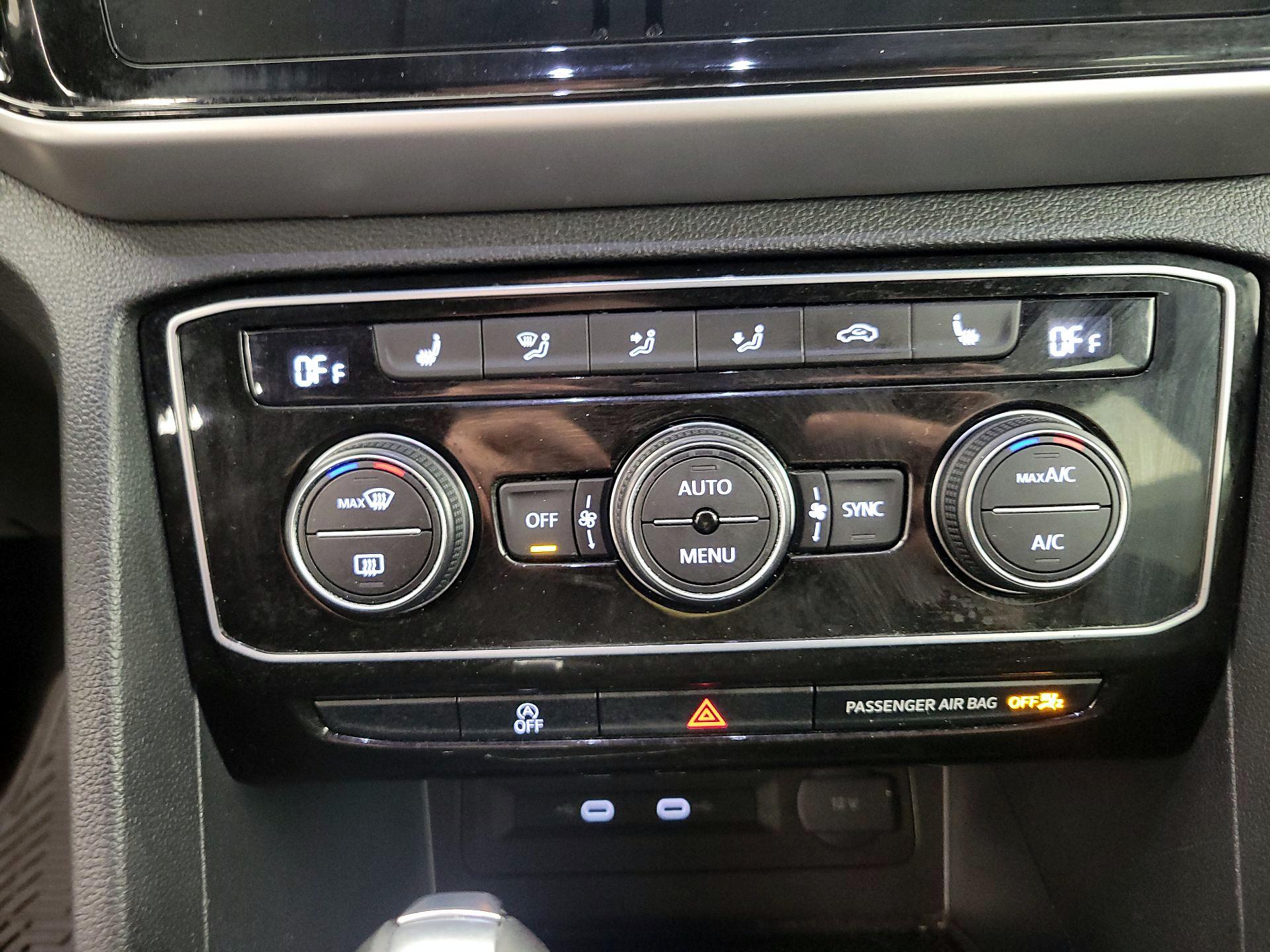 Thumbnail: 2022 Volkswagen Atlas - 16