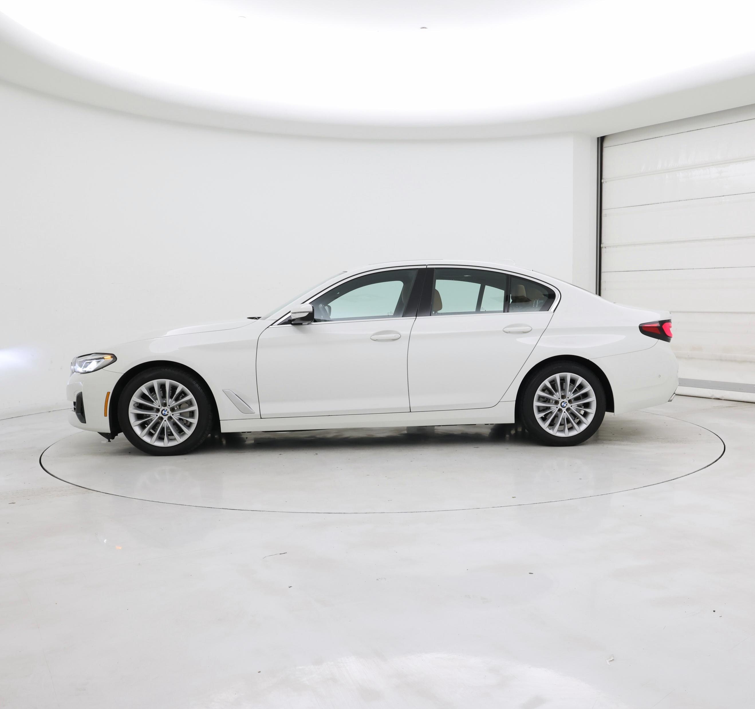 Thumbnail: 2023 BMW 5 Series - 3