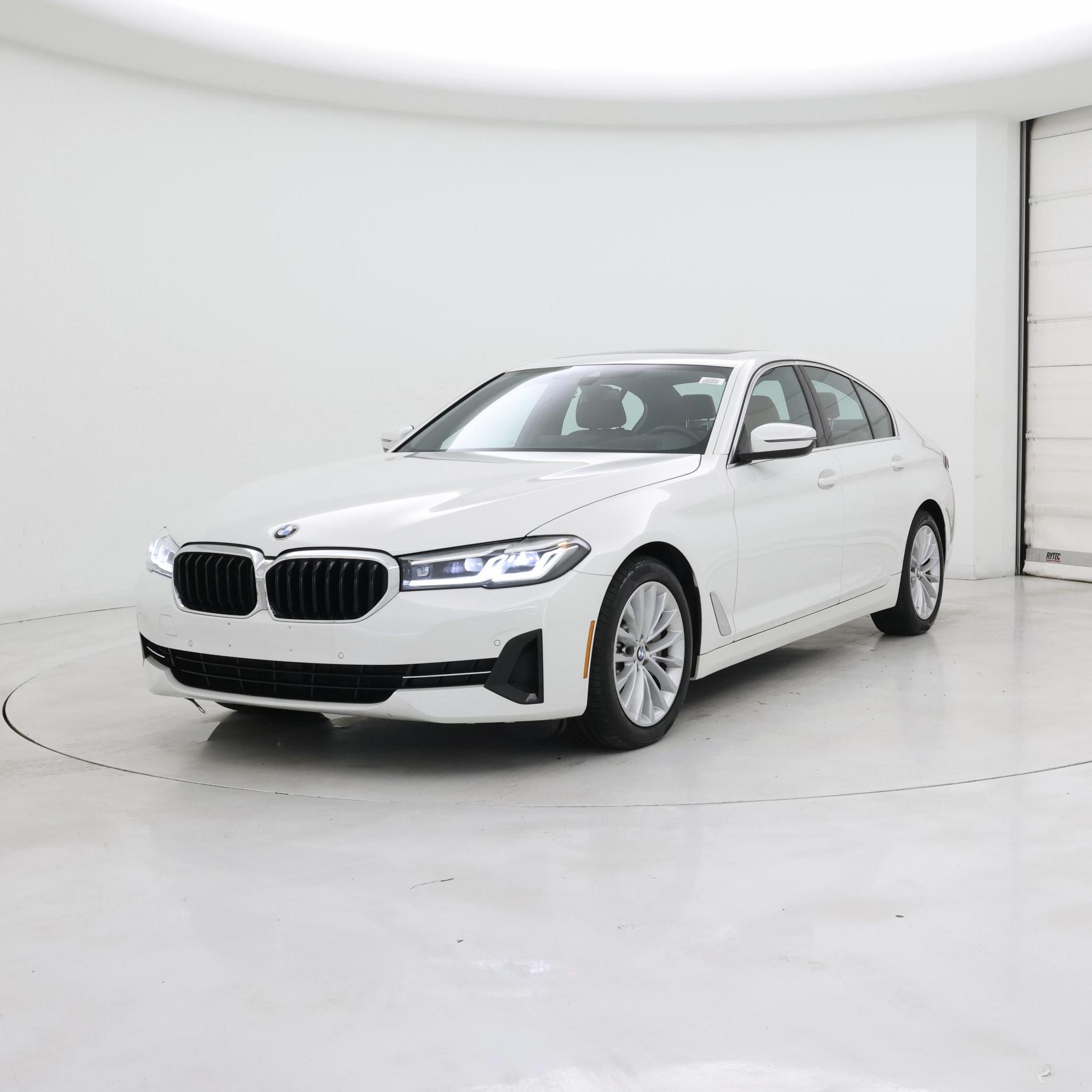 Thumbnail: 2023 BMW 5 Series - 4