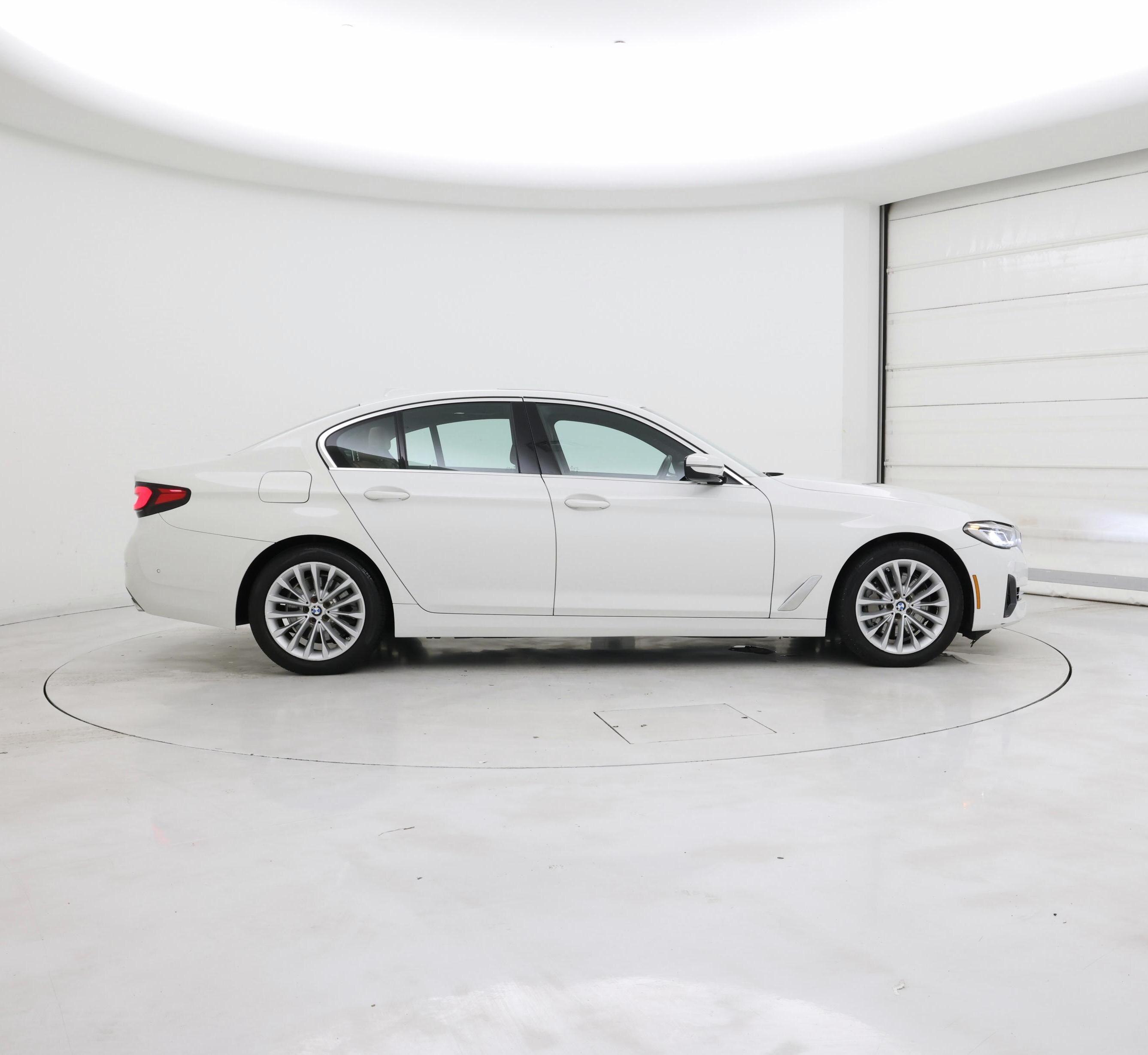 Thumbnail: 2023 BMW 5 Series - 7