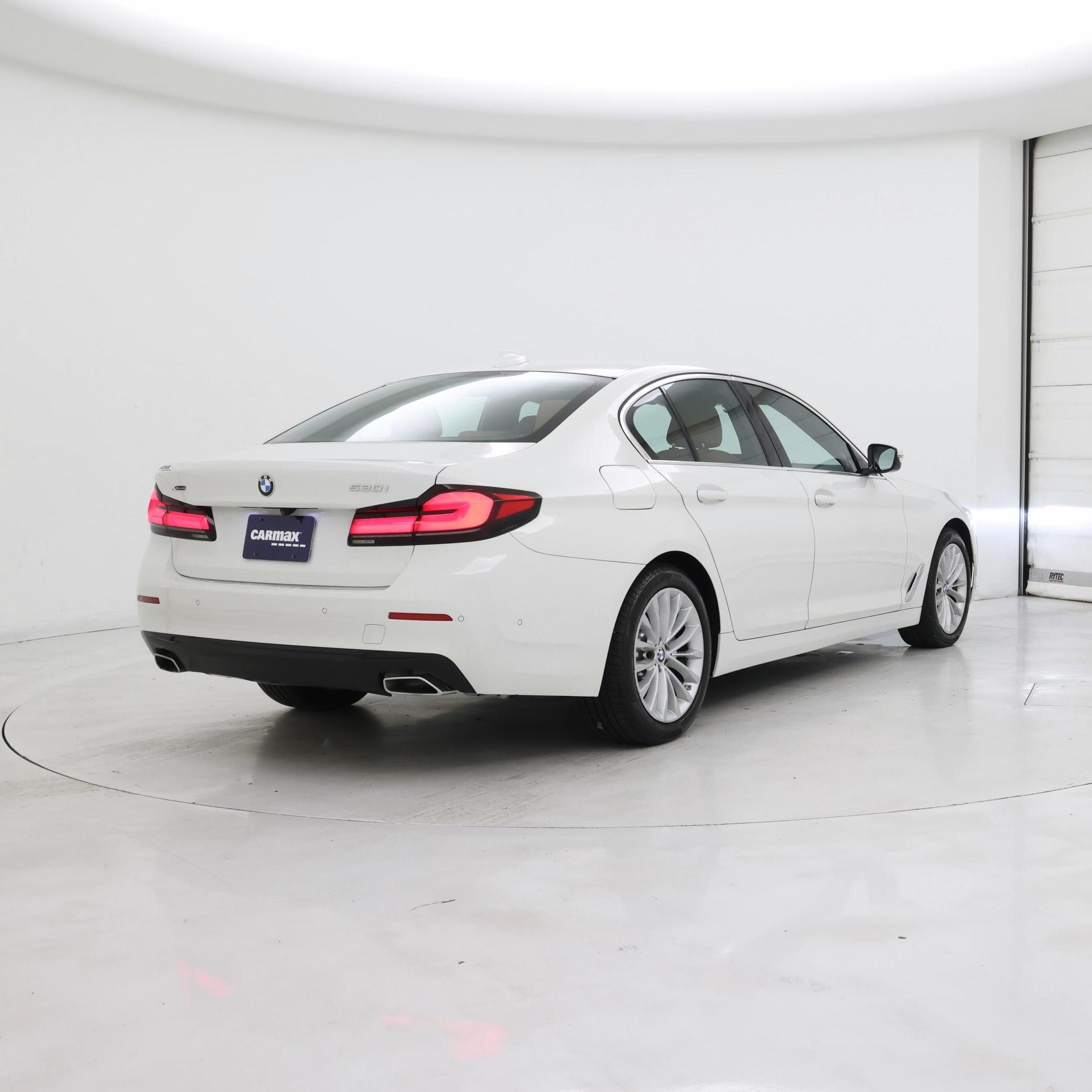 Thumbnail: 2023 BMW 5 Series - 8