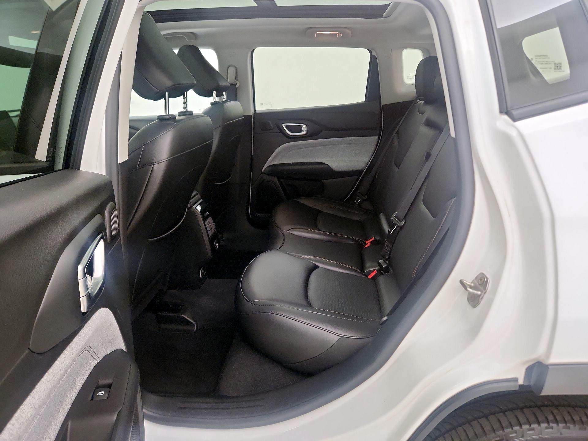 Thumbnail: 2022 Jeep Compass - 20