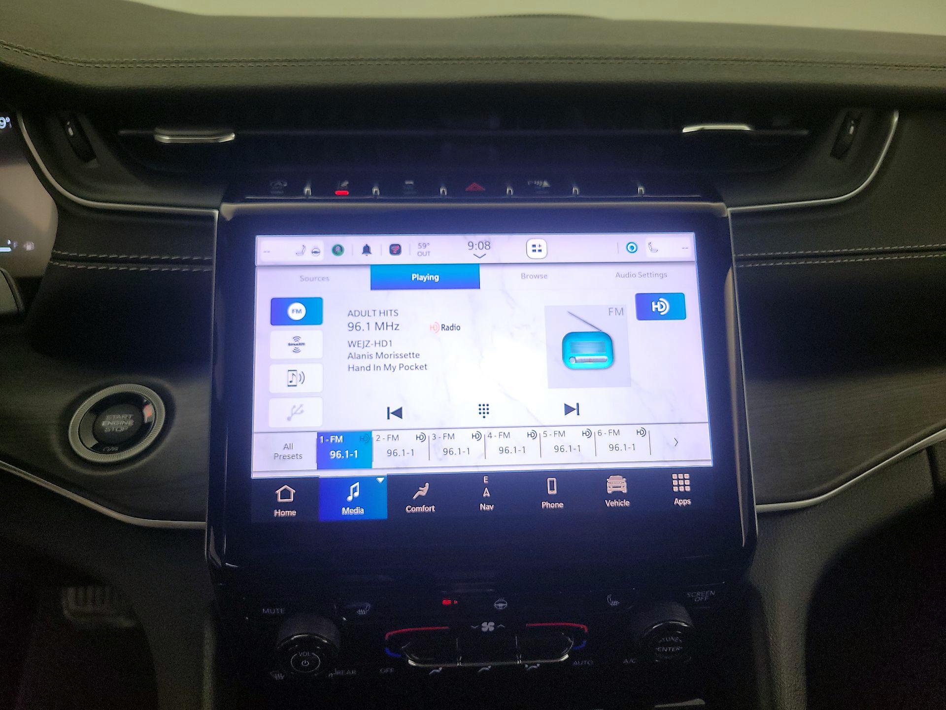 Thumbnail: 2022 Jeep Grand Cherokee - 16