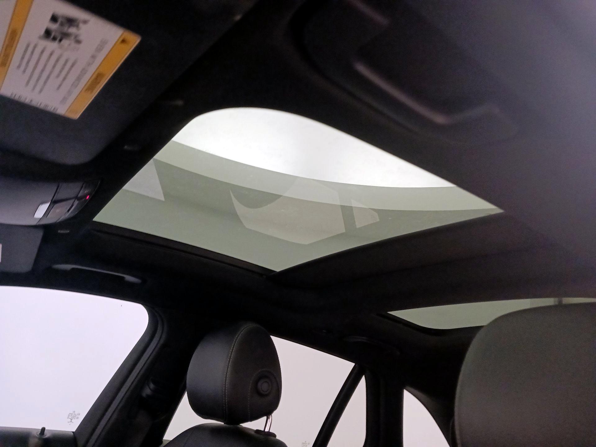 Thumbnail: 2022 Mercedes-Benz GLC - 19