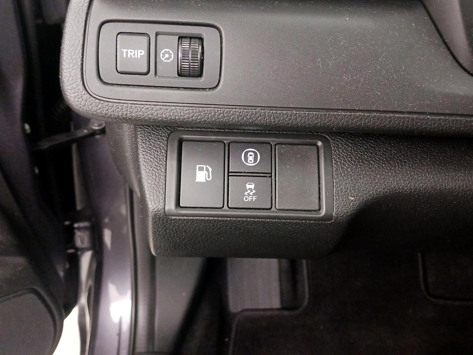 Thumbnail: 2021 Honda Insight - 13