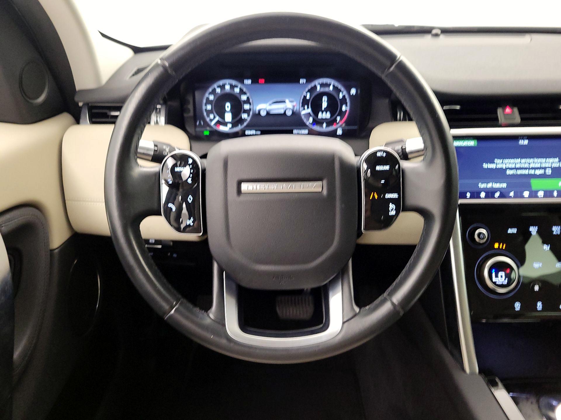 Thumbnail: 2020 Land Rover Discovery Sport - 10