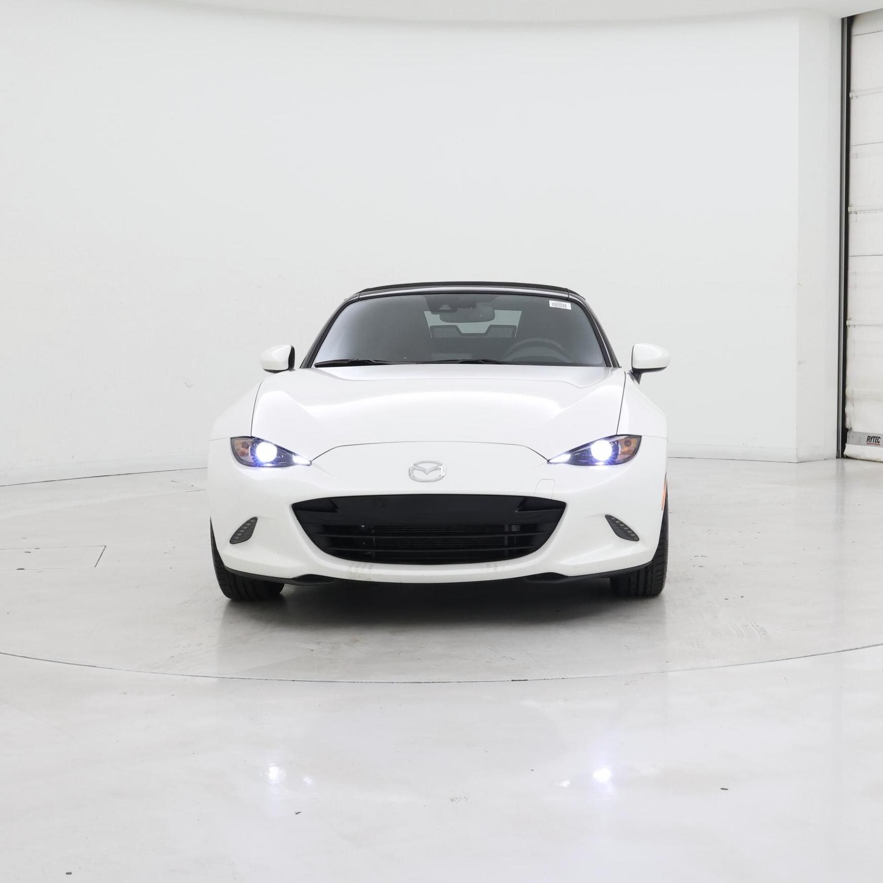 Thumbnail: 2022 Mazda MX-5 Miata - 5