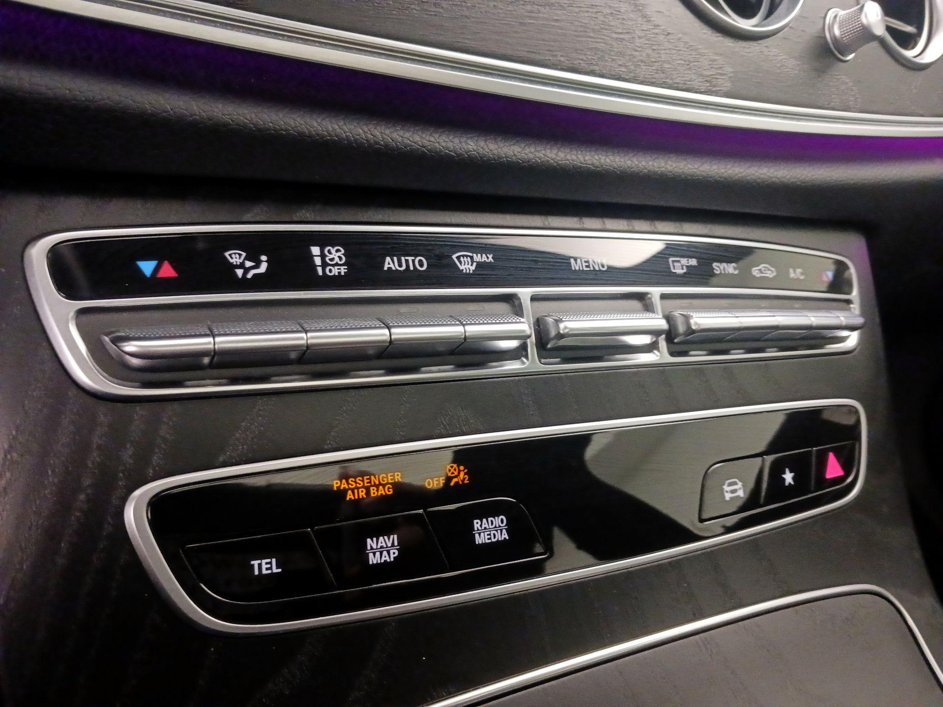 Thumbnail: 2022 Mercedes-Benz E-Class - 17