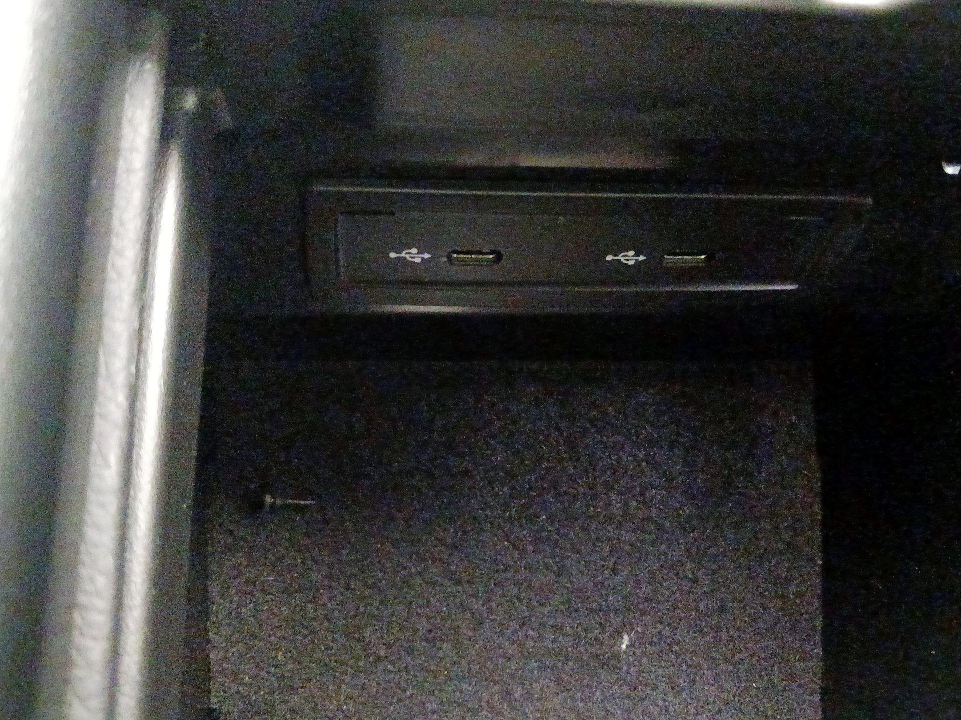 Thumbnail: 2022 Mercedes-Benz E-Class - 19