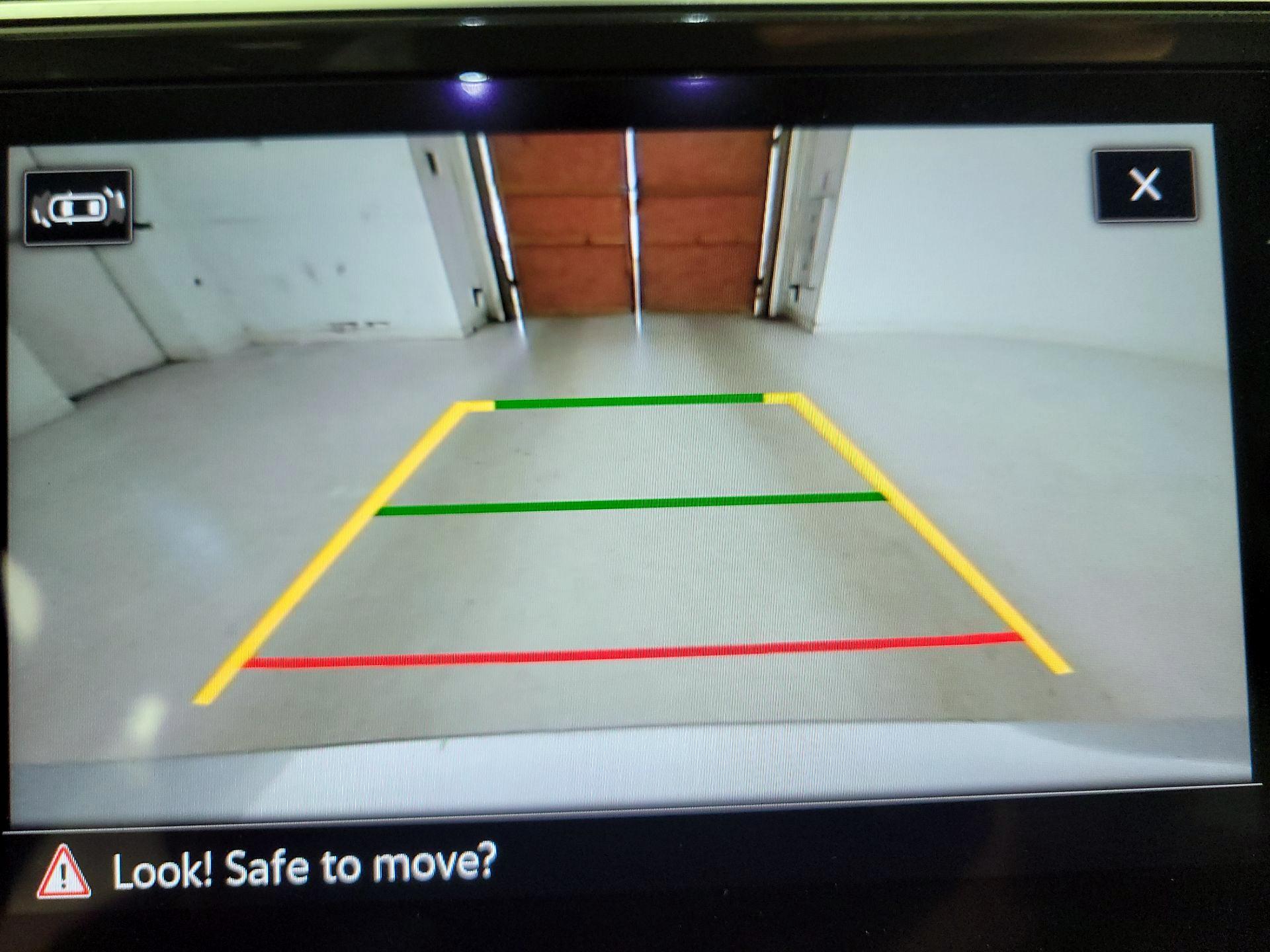 Thumbnail: 2022 Volkswagen Tiguan - 14