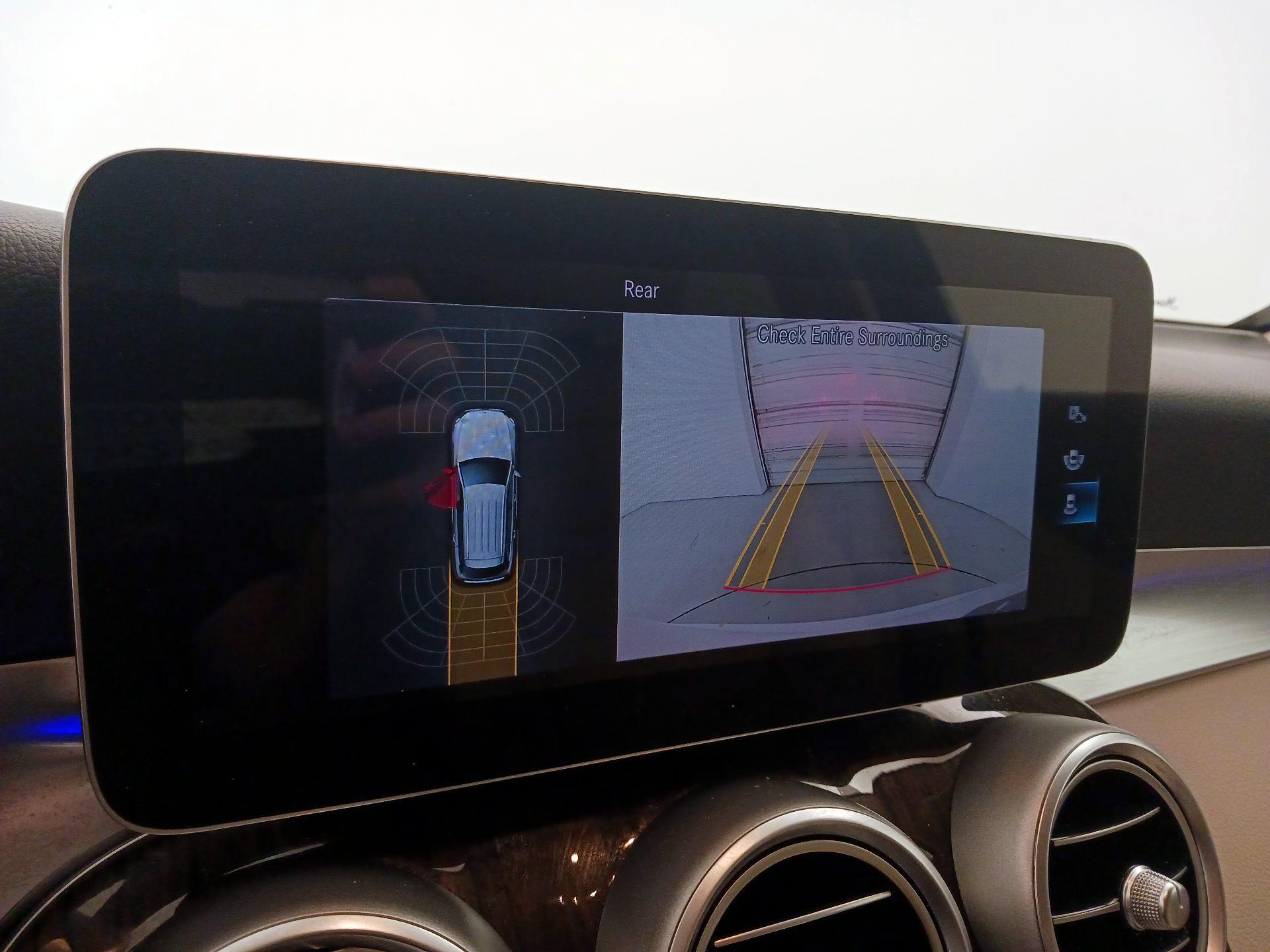 Thumbnail: 2022 Mercedes-Benz GLC - 14