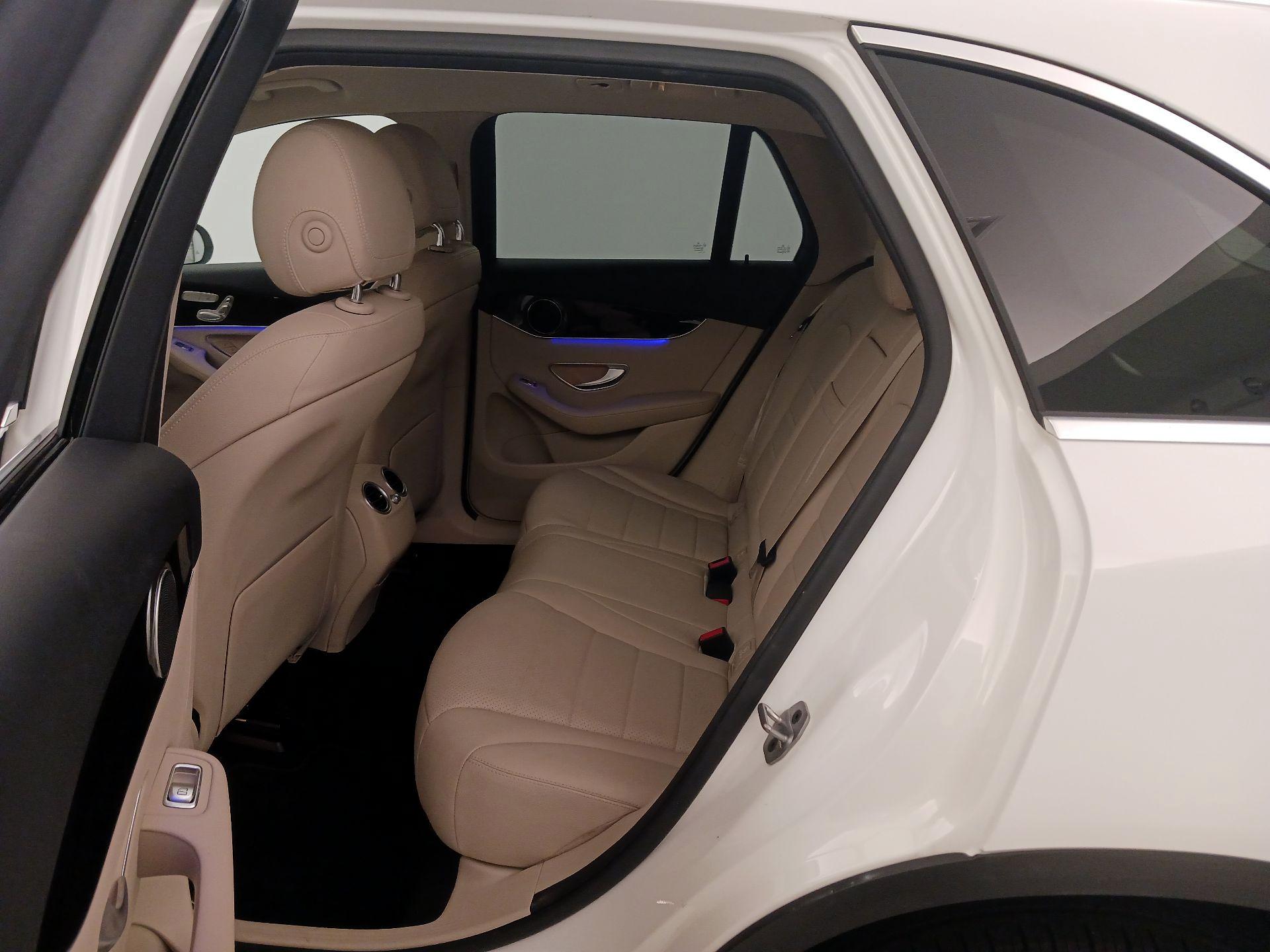 Thumbnail: 2022 Mercedes-Benz GLC - 19