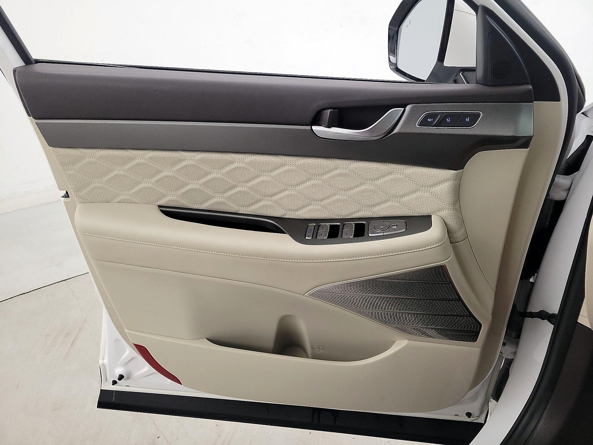 Thumbnail: 2021 Hyundai Palisade - 12