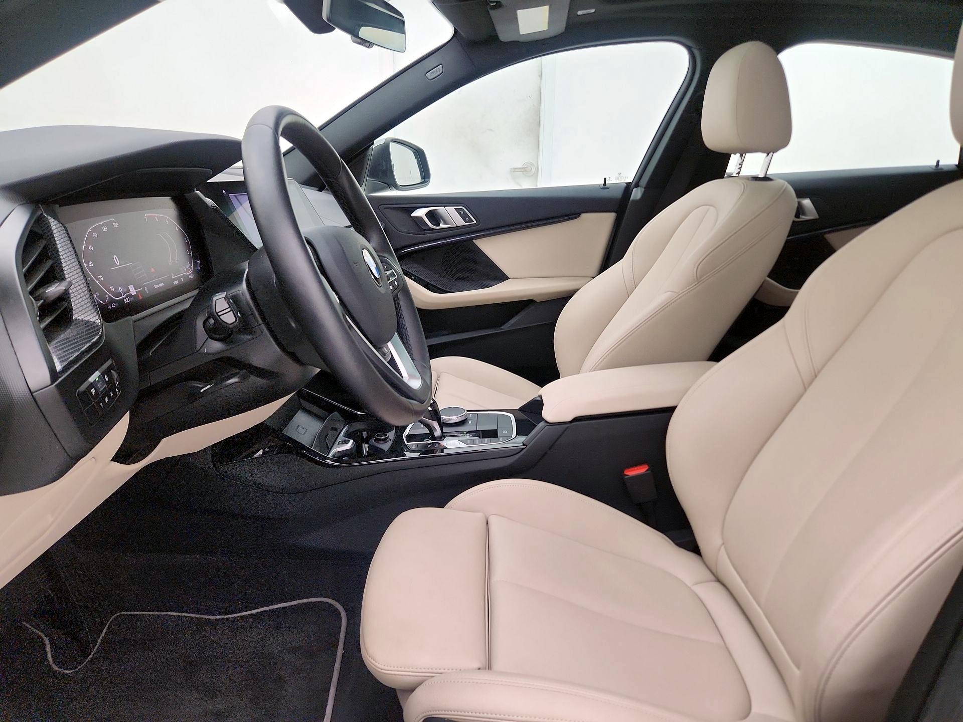 Thumbnail: 2022 BMW 2 Series - 11