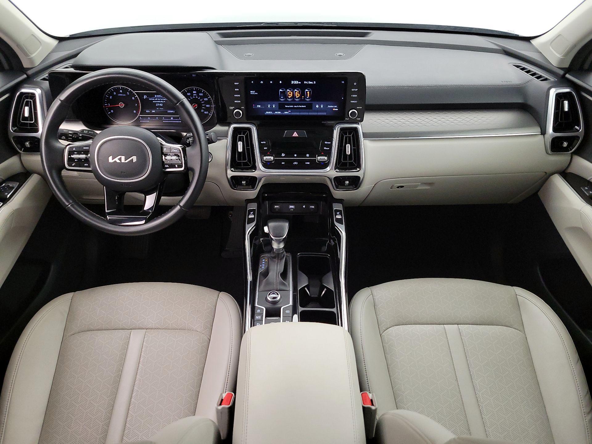 Thumbnail: 2022 Kia Sorento - 9