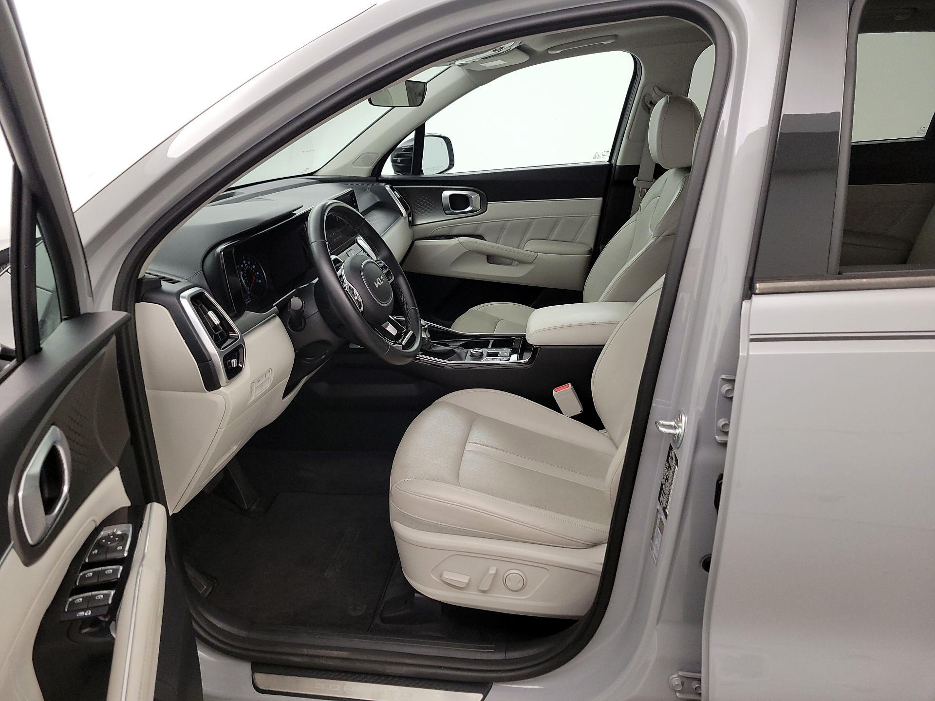 Thumbnail: 2022 Kia Sorento - 11