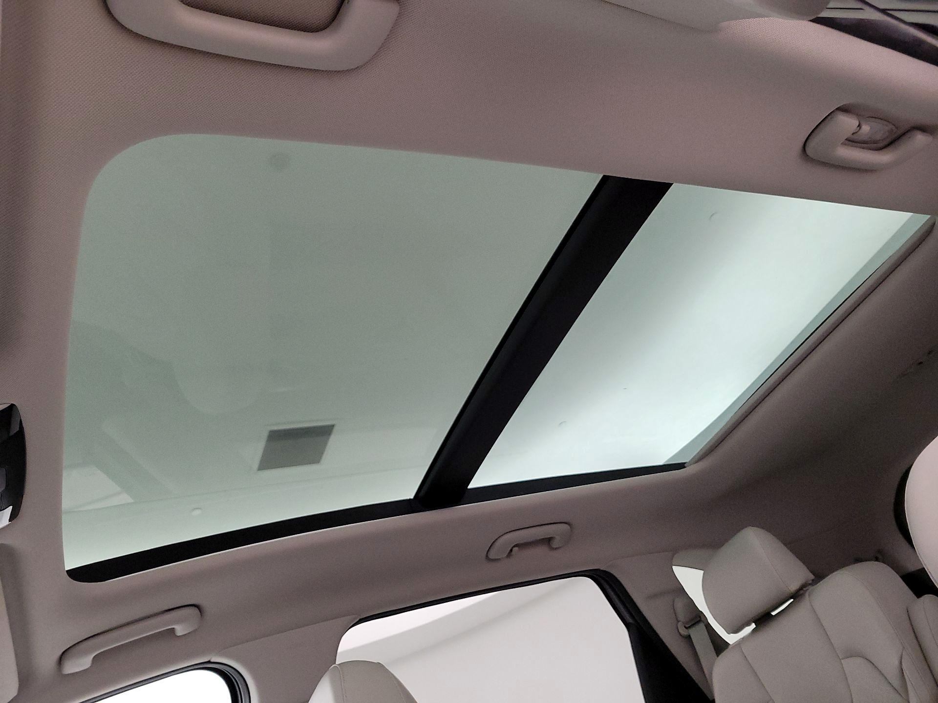 Thumbnail: 2022 Kia Sorento - 20