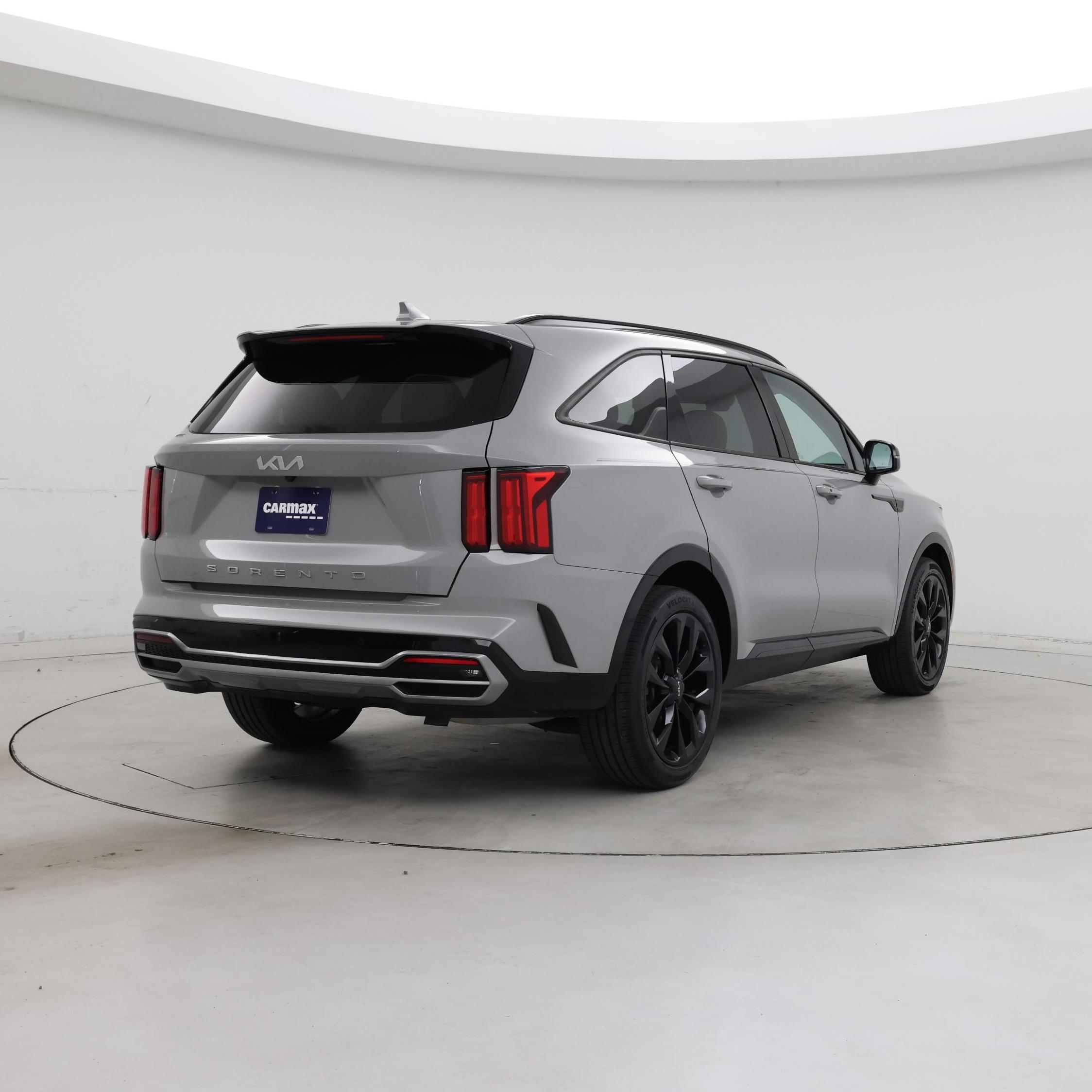 Thumbnail: 2022 Kia Sorento - 8