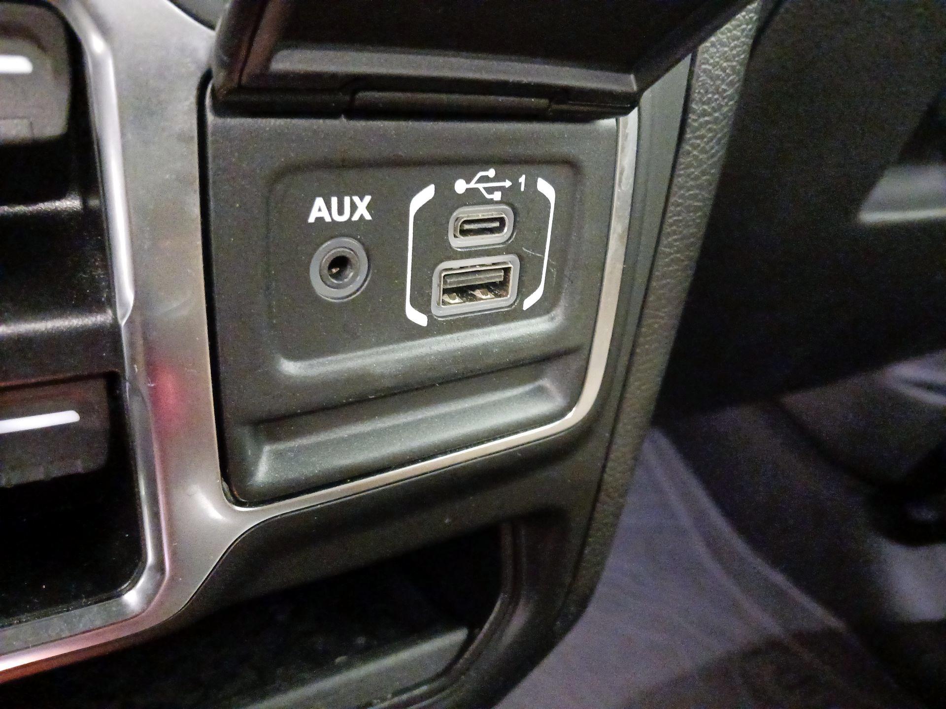 Thumbnail: 2022 Jeep Wrangler - 19