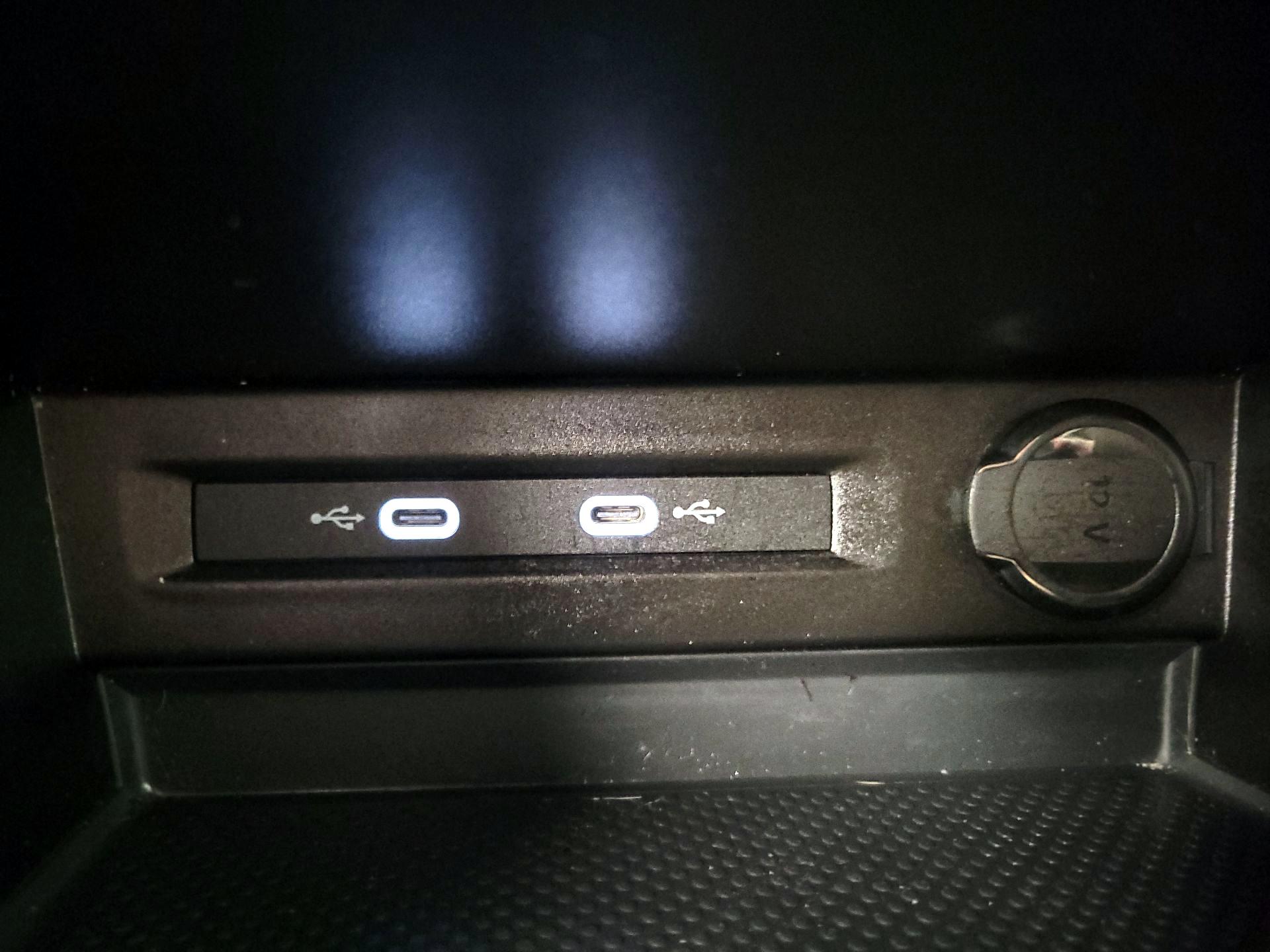 Thumbnail: 2022 Volkswagen Taos - 18