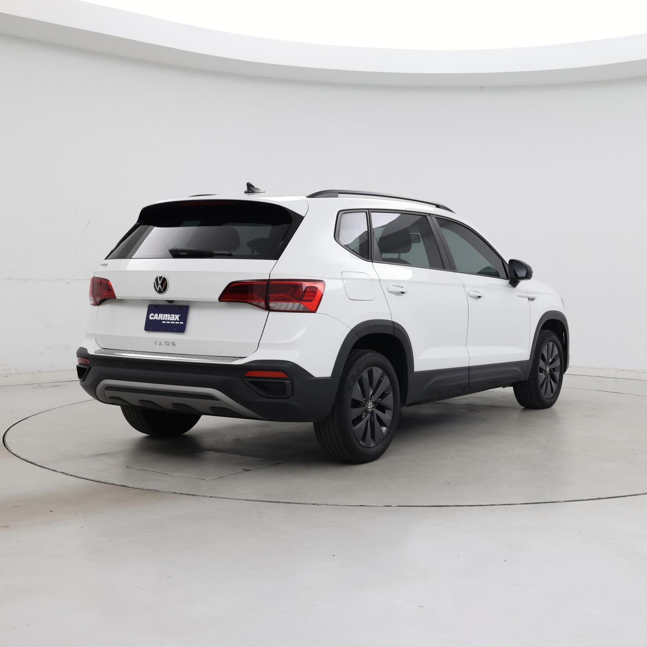 Thumbnail: 2022 Volkswagen Taos - 8