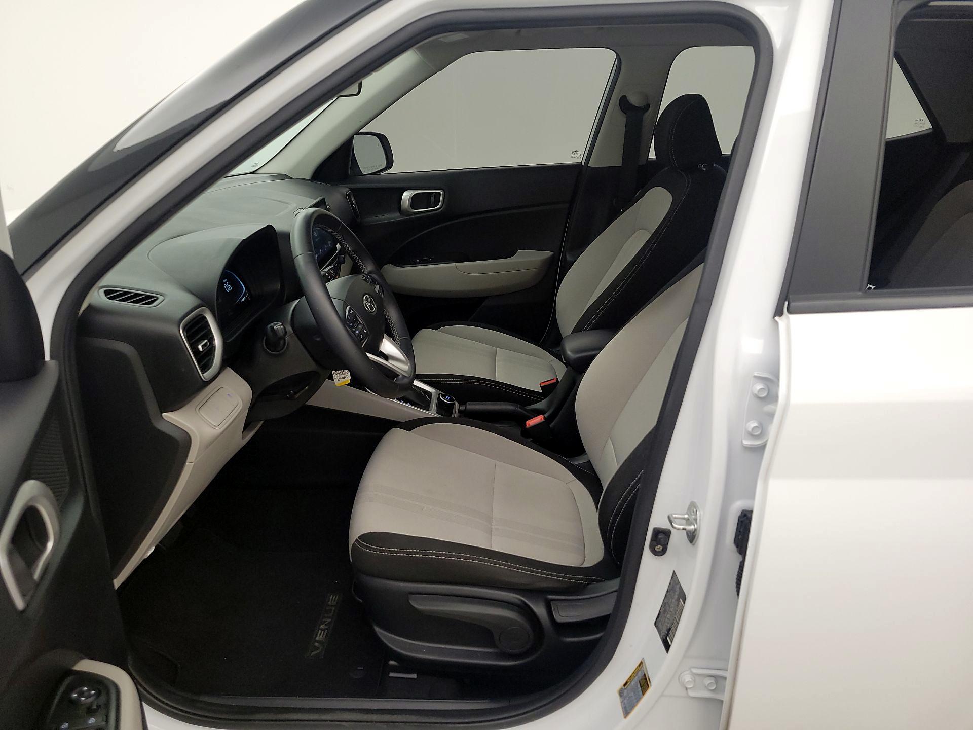 Thumbnail: 2023 Hyundai Venue - 11