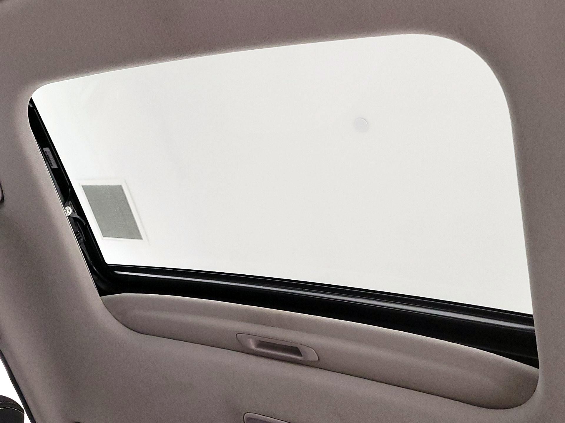 Thumbnail: 2023 Hyundai Venue - 19