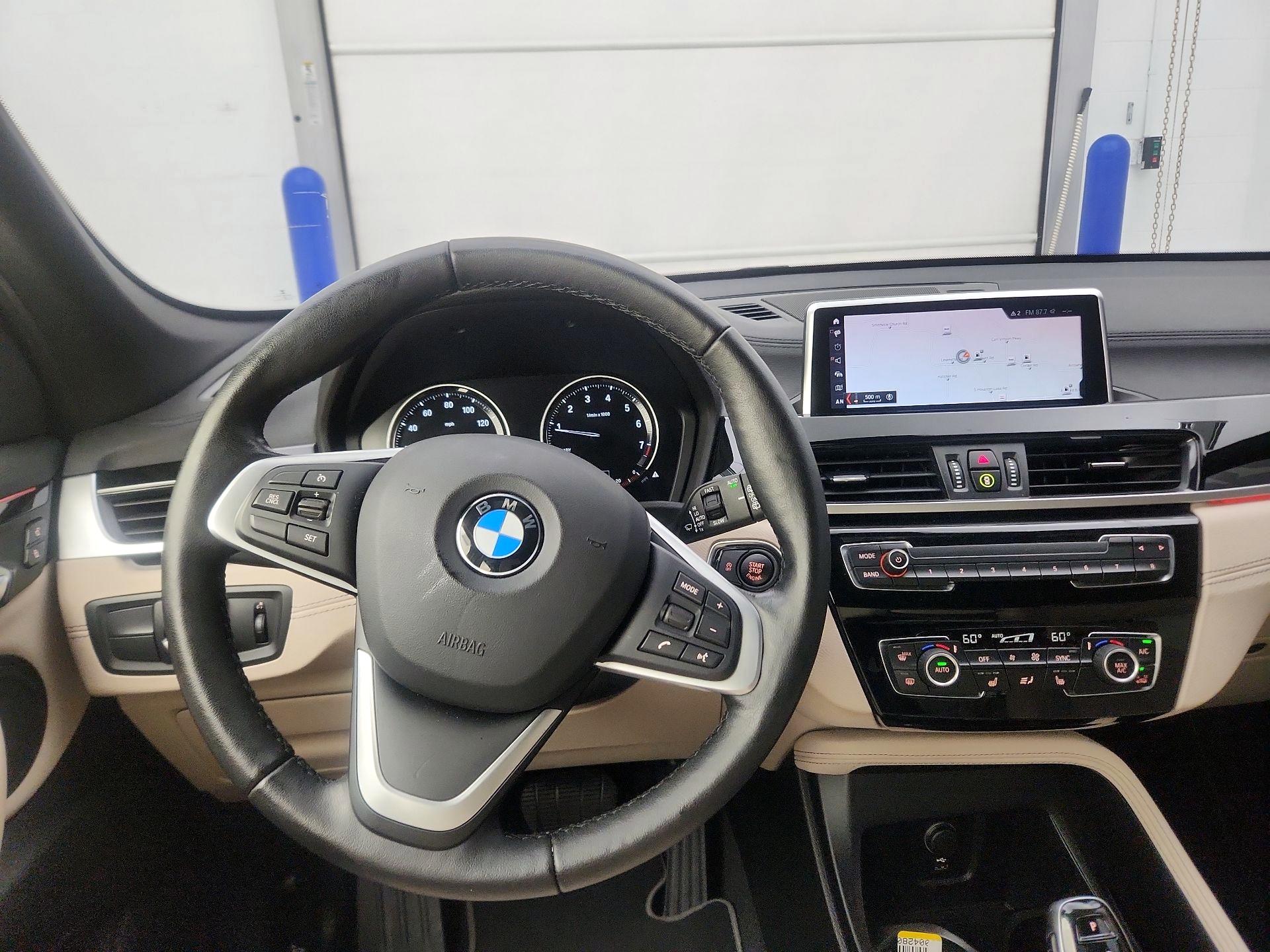 Thumbnail: 2022 BMW X1 - 10