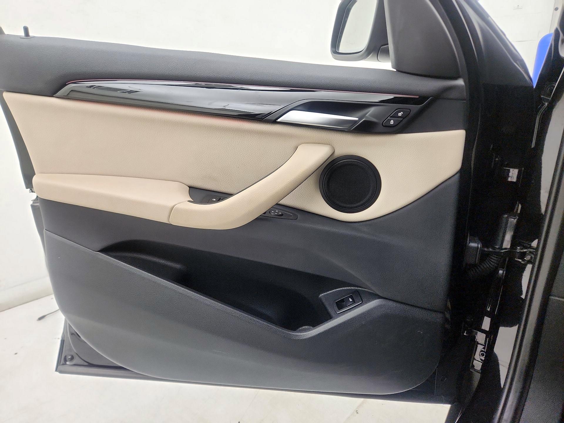 Thumbnail: 2022 BMW X1 - 12