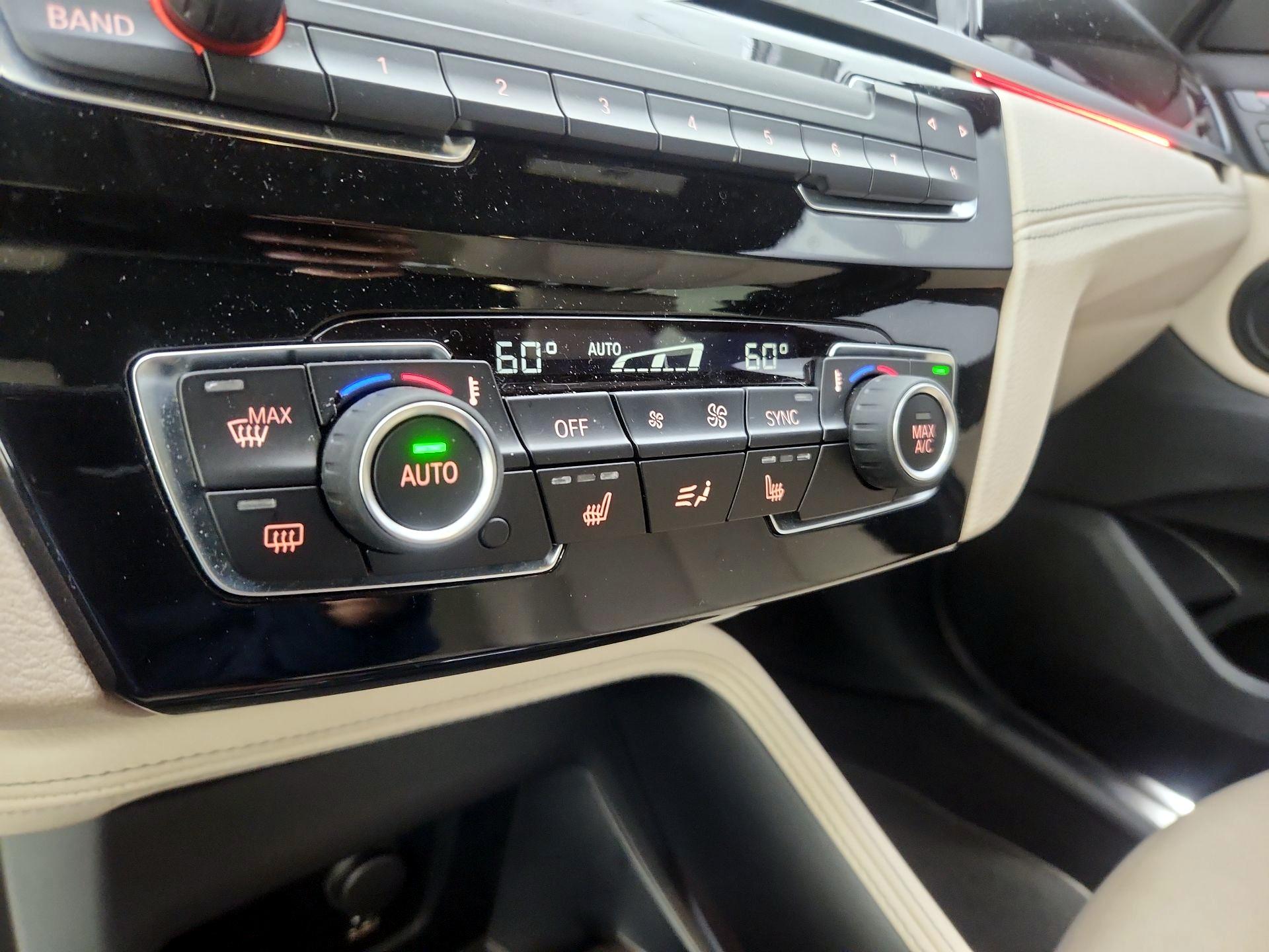 Thumbnail: 2022 BMW X1 - 17